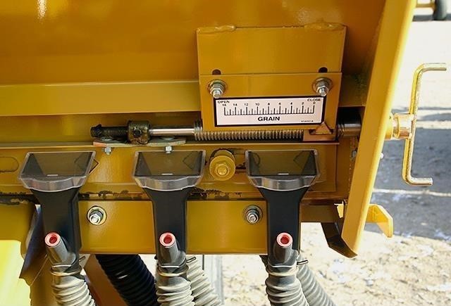 2025 Haybuster 107C Drill