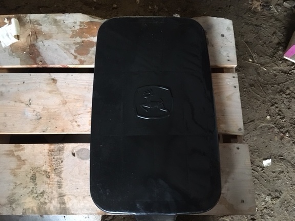  John Deere 1.6b Boxes w/Lids Planter and Drill Attachment