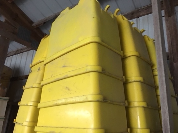  John Deere 1.6b Boxes w/Lids Planter and Drill Attachment