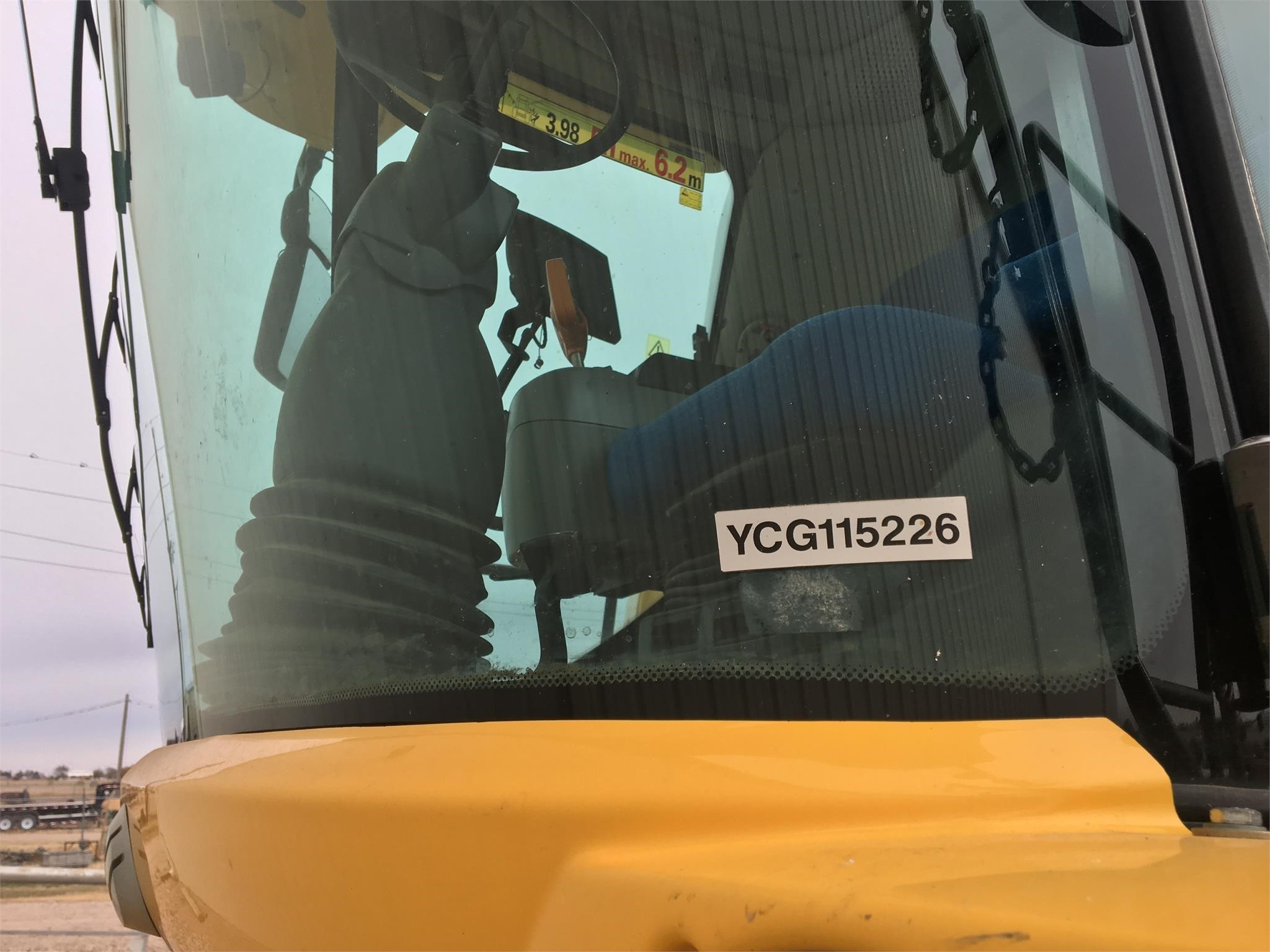 2012 New Holland CR8090 Combine