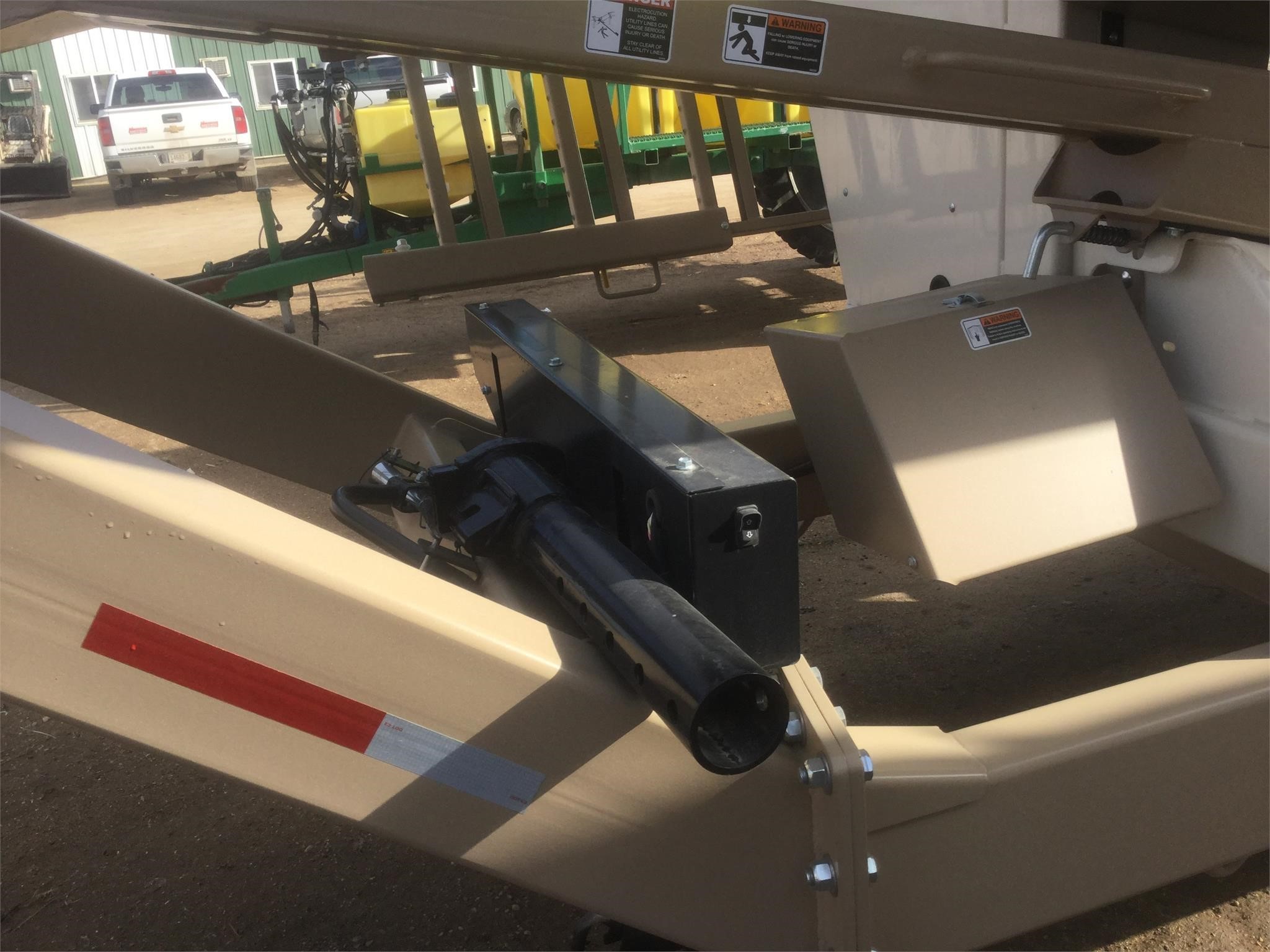 2025 Unverferth 4955DXL Seed Tender