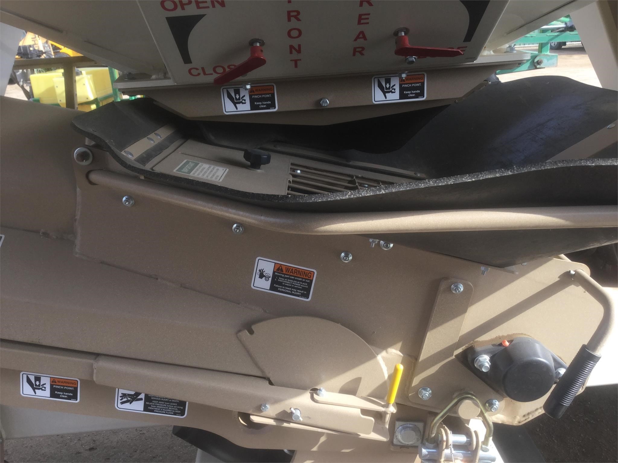 2025 Unverferth 4955DXL Seed Tender