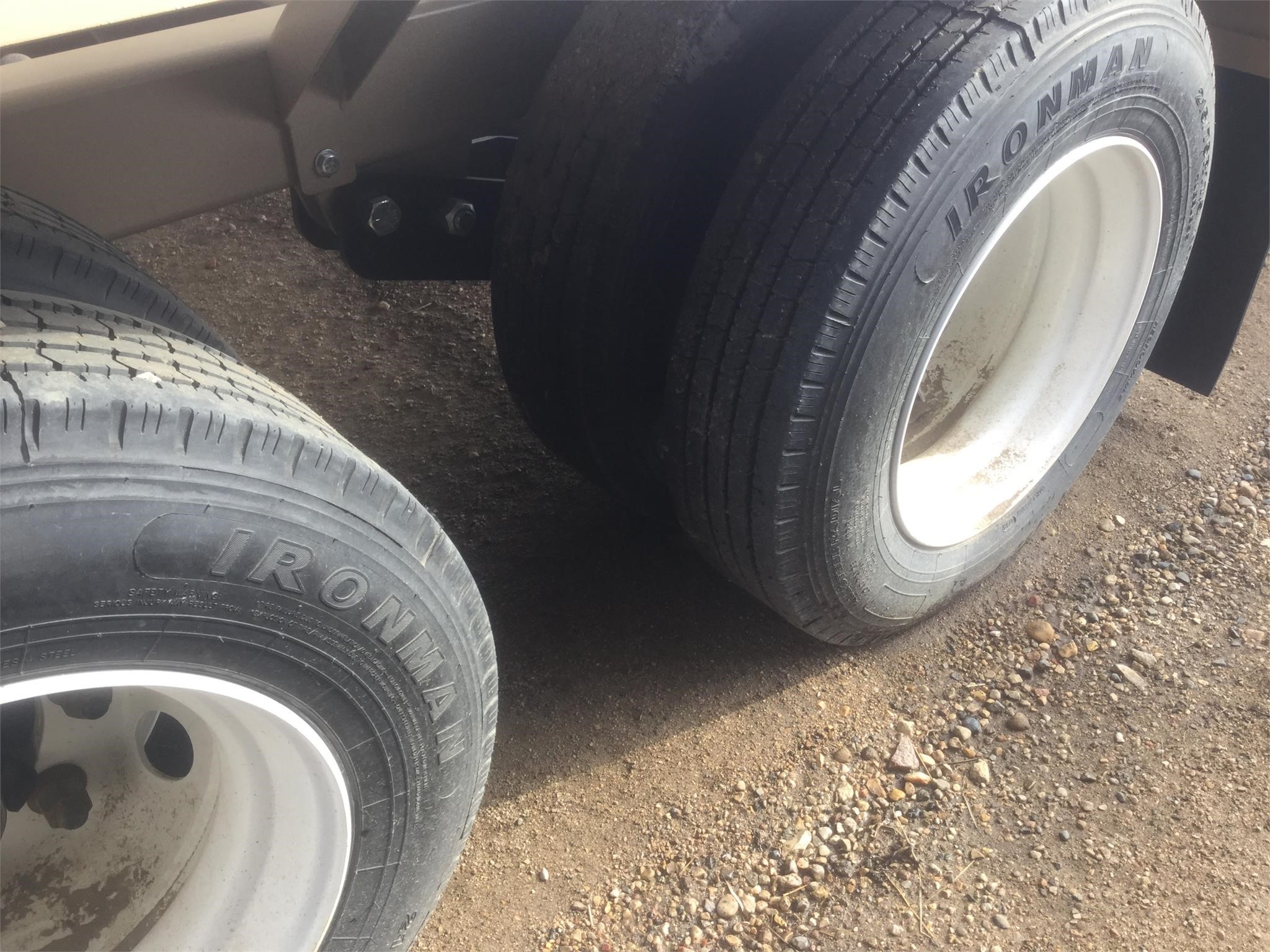 2025 Unverferth 4955DXL Seed Tender