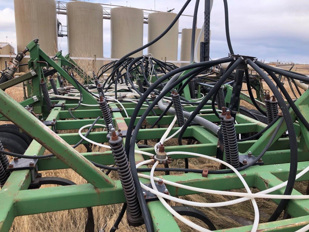 Concord 3310 Air Seeder 9,400 Machinery Pete