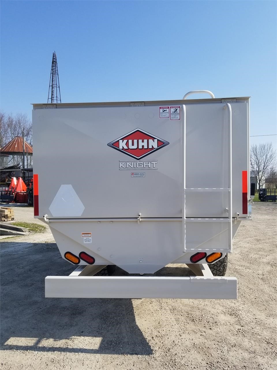 2025 Kuhn Knight RC260 Grinders and Mixer