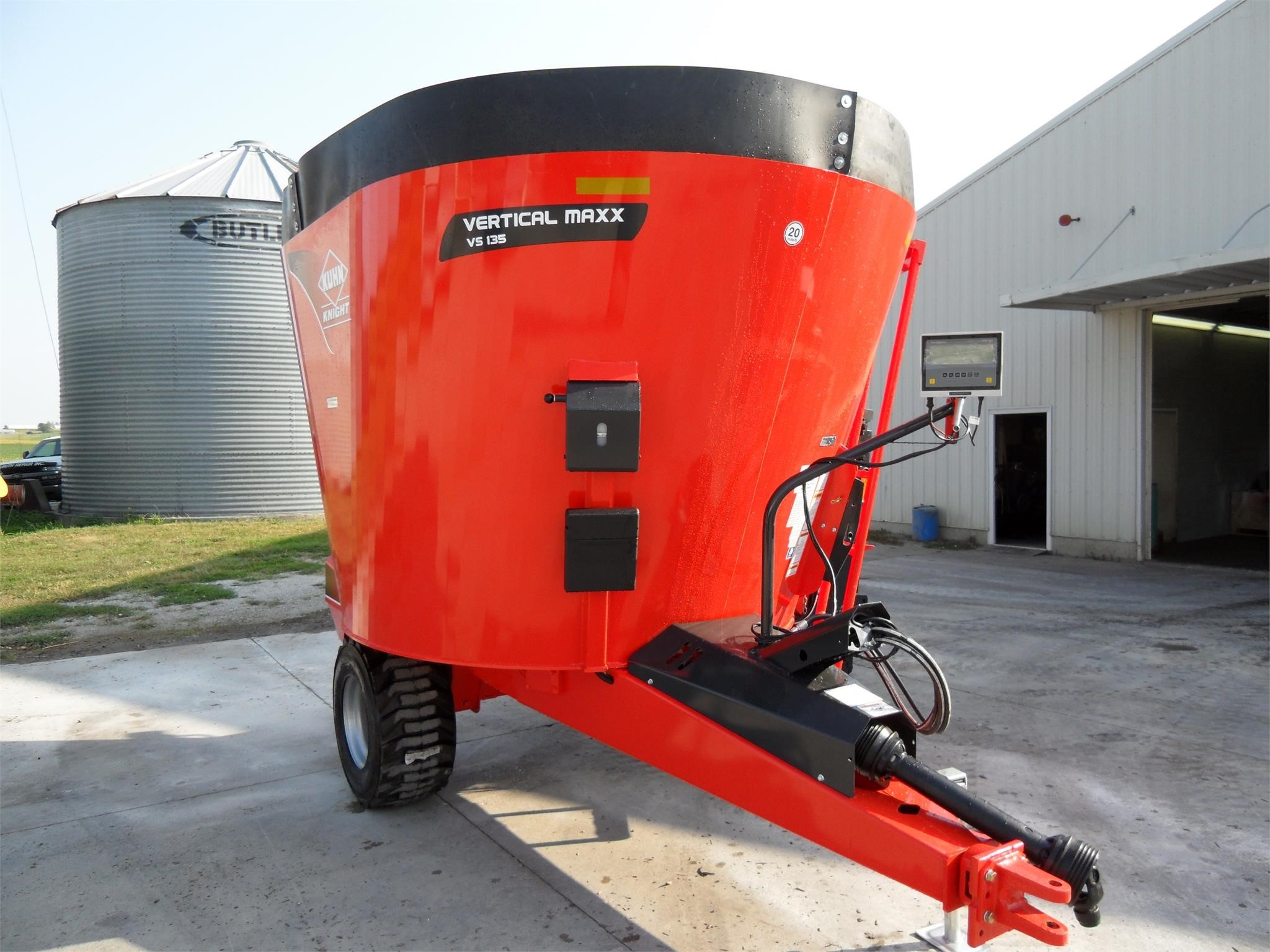 2024 Kuhn Knight VS135 Feed Wagon Call Machinery Pete