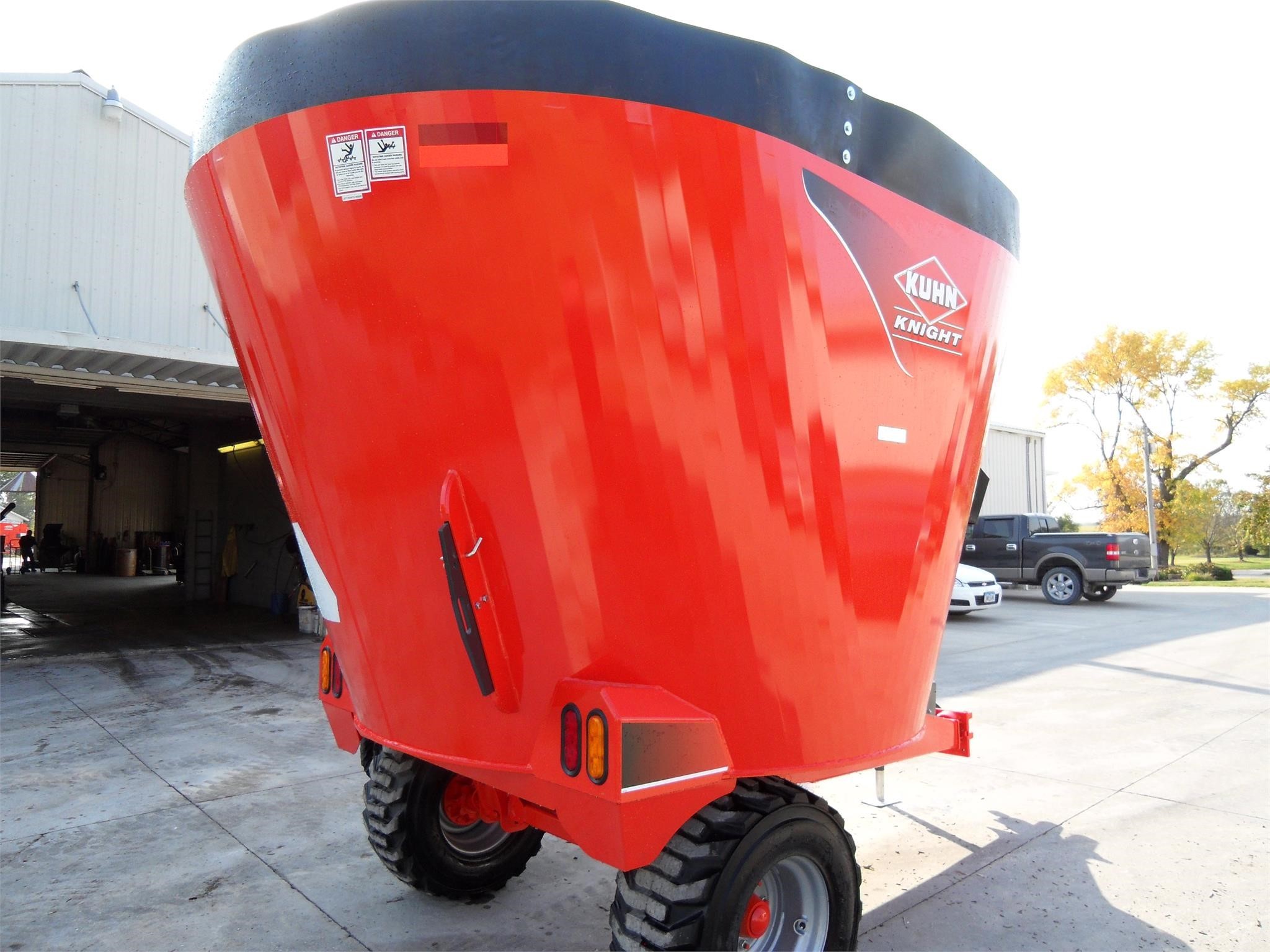 2023 Kuhn Knight VS135 Feed Wagon Call Machinery Pete