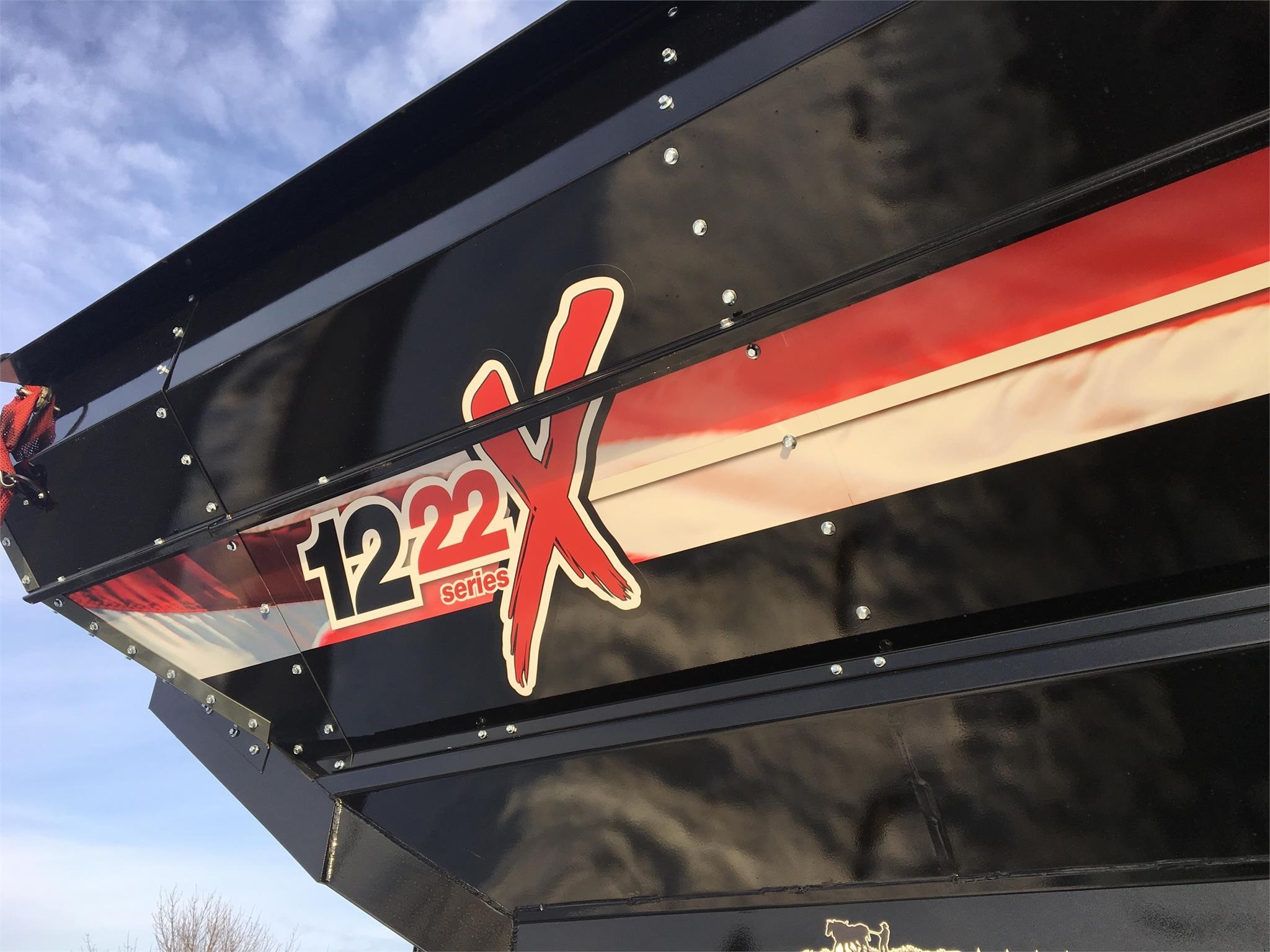 2023 J&M 1222-20T Grain Cart