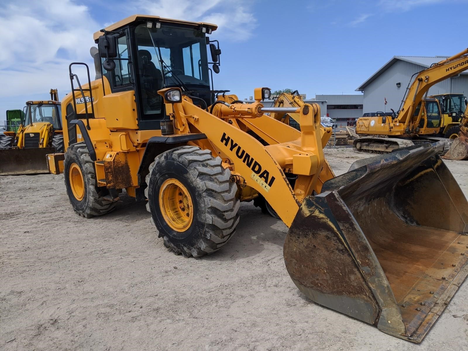 2017 Hyundai HL955XT Wheel Loader