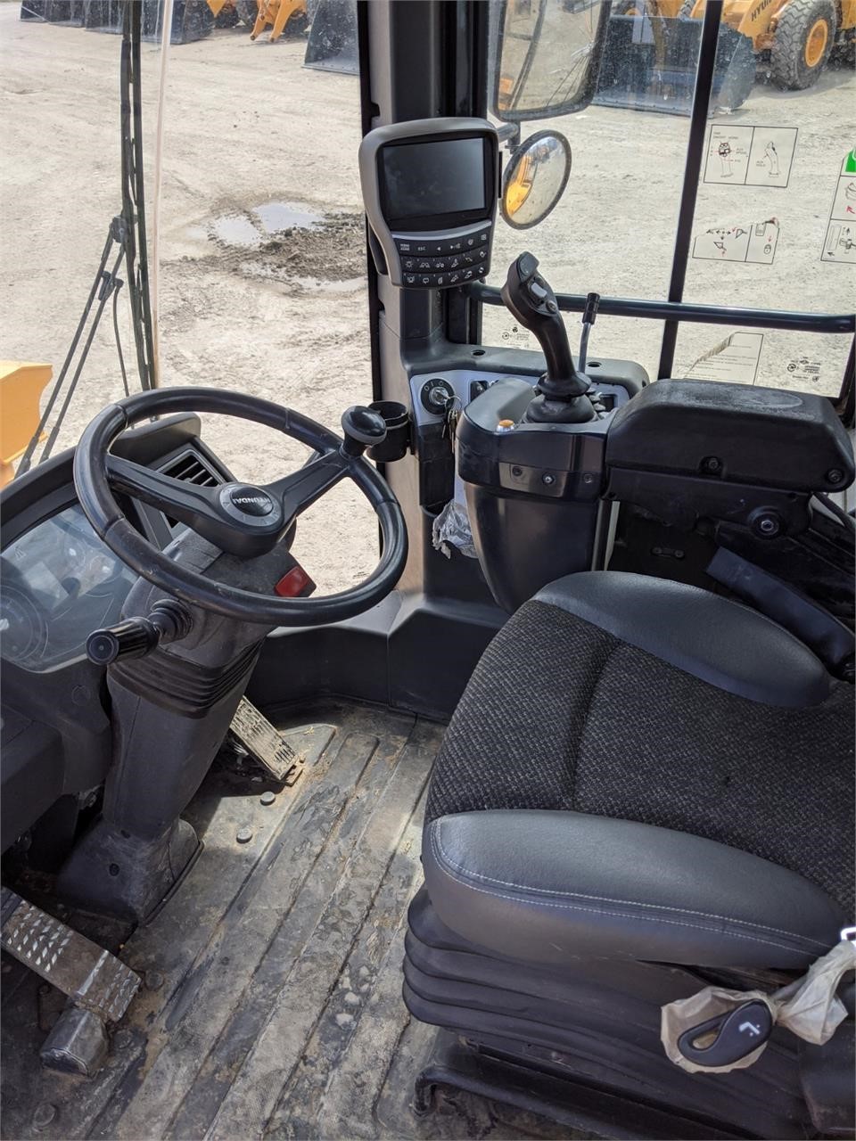 2017 Hyundai HL955XT Wheel Loader