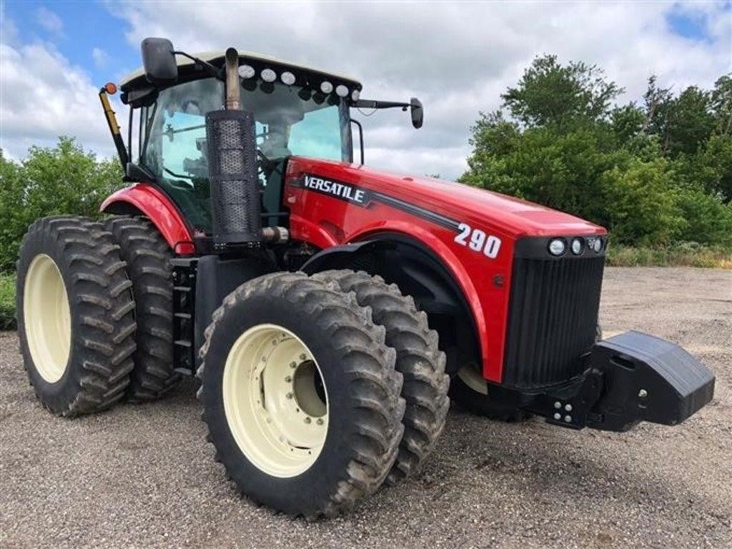 2015 Versatile 290 Tractor