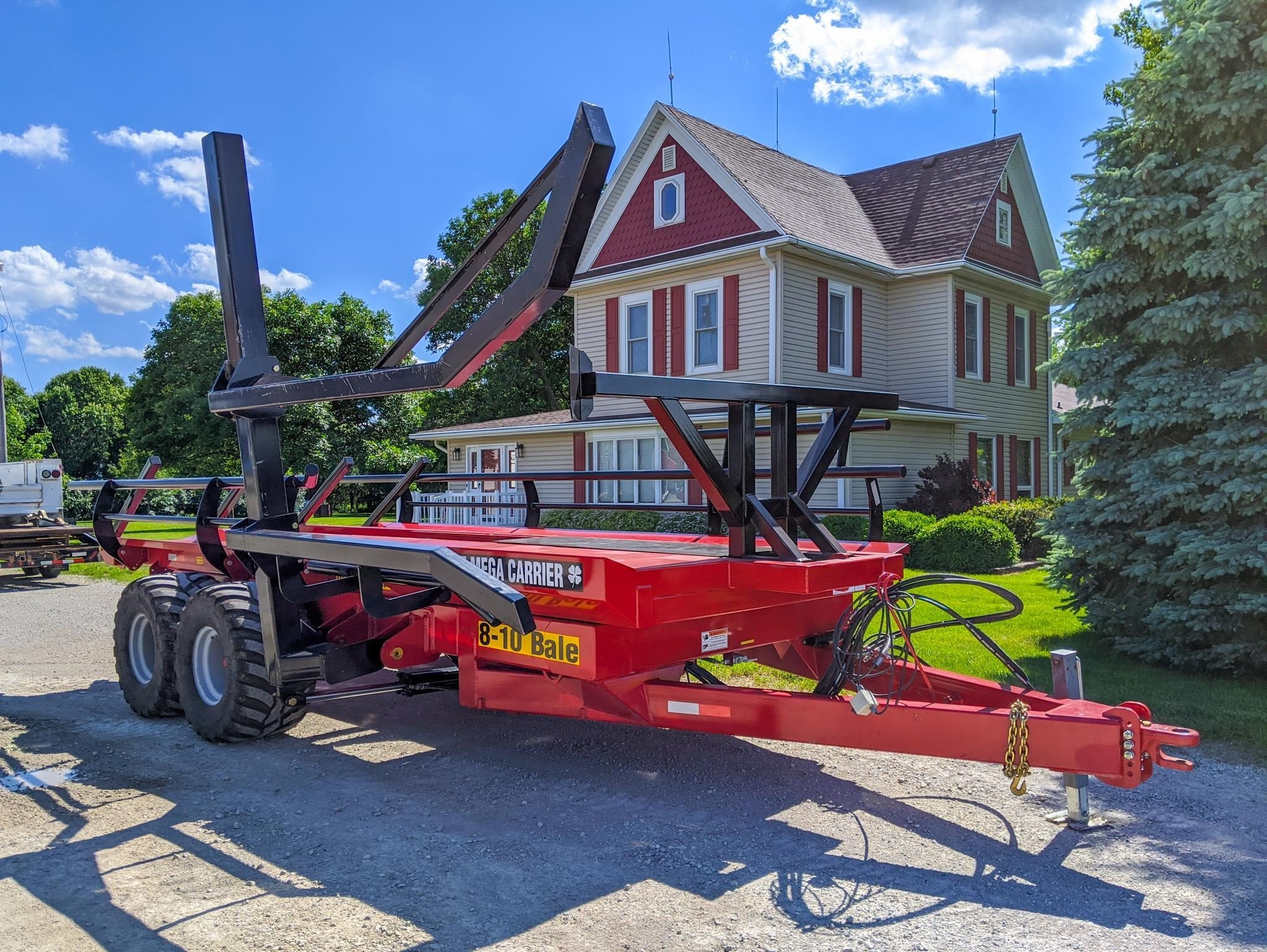 2025 Cloverdale Super Carrier 10 Bale Wagons and Trailer