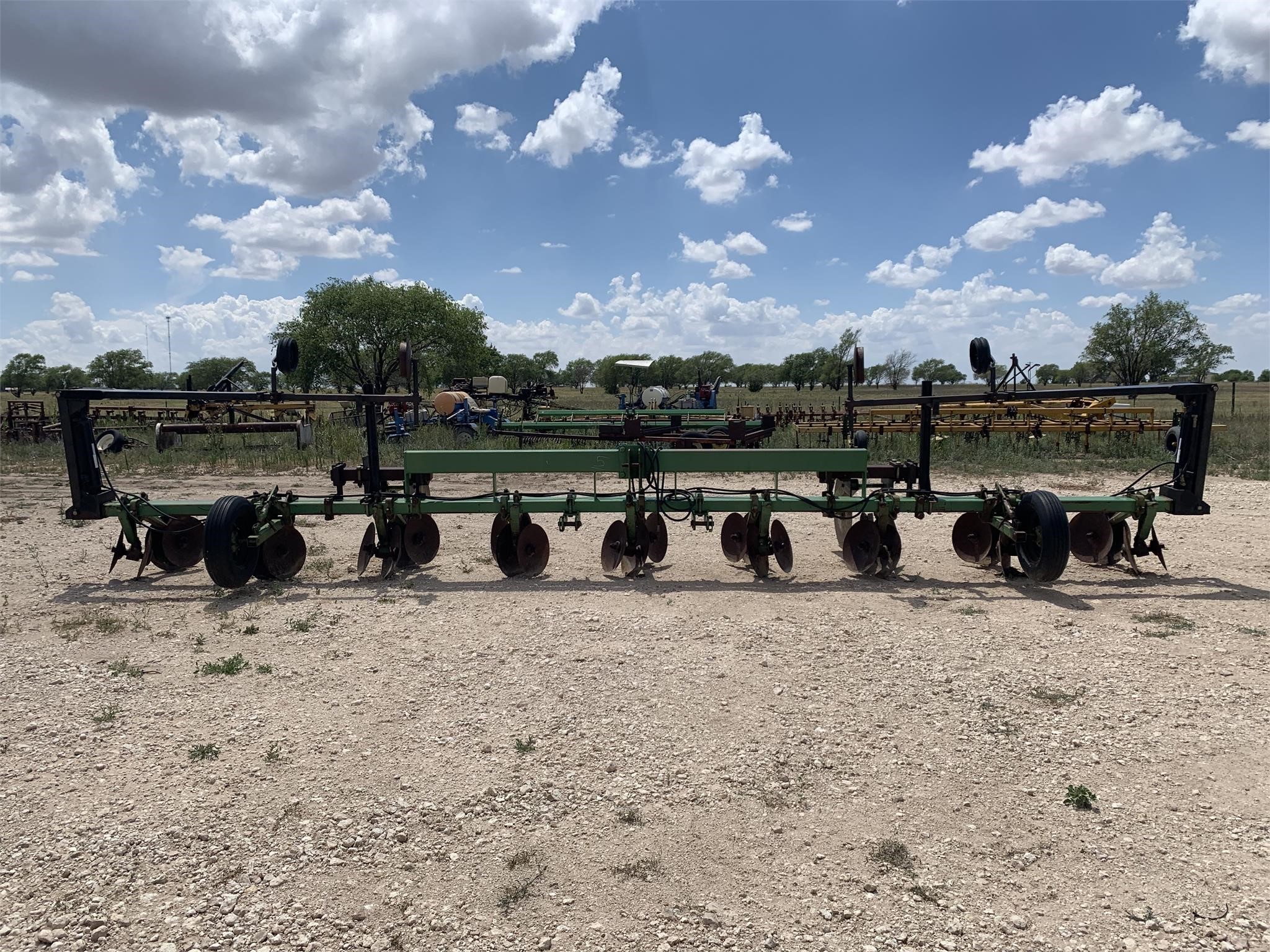  John Deere 988 Strip-Till