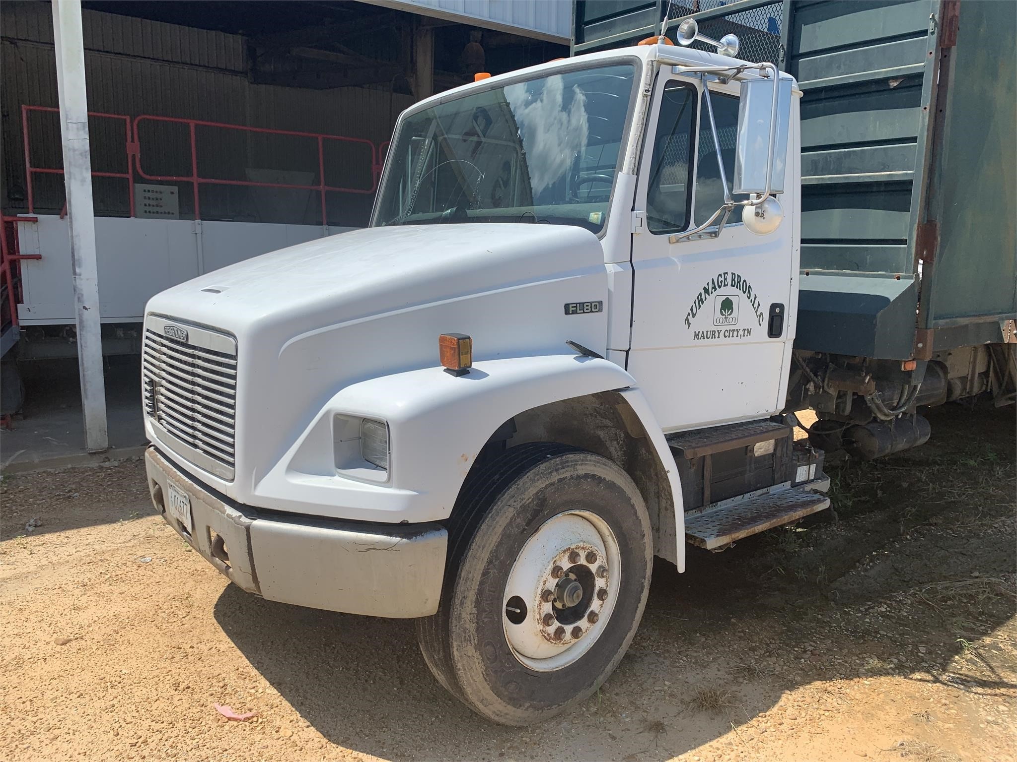1994 Freightliner FL80 Semi Trucks/Trailer