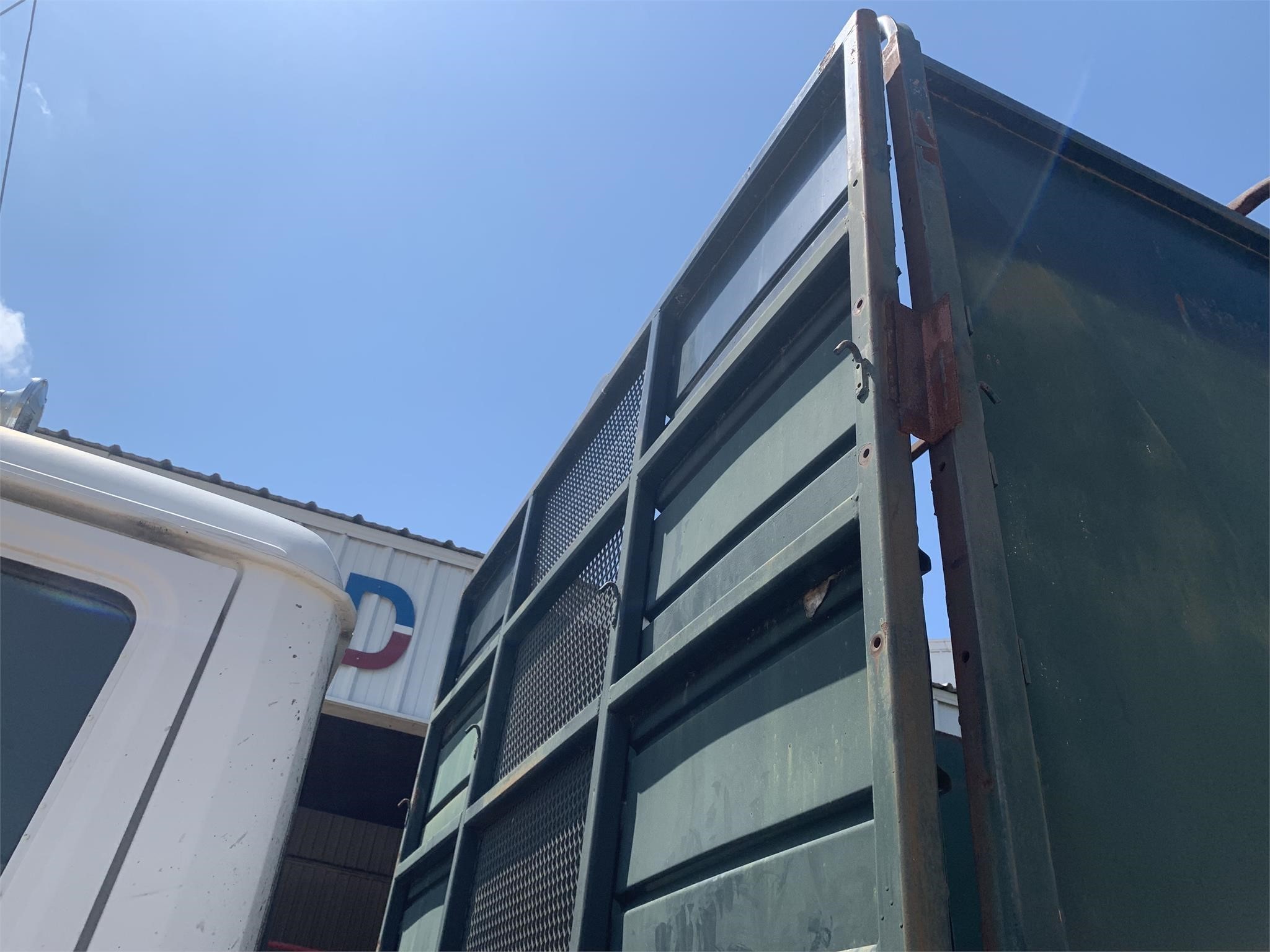 1994 Freightliner FL80 Semi Trucks/Trailer