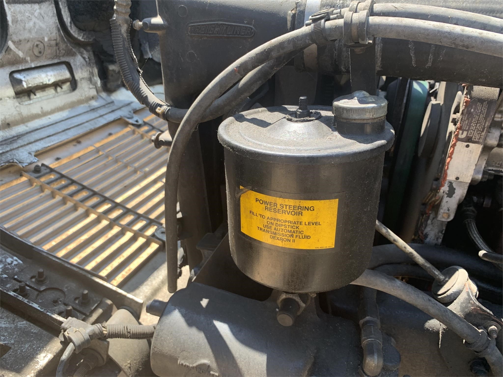 1994 Freightliner FL80 Semi Trucks/Trailer