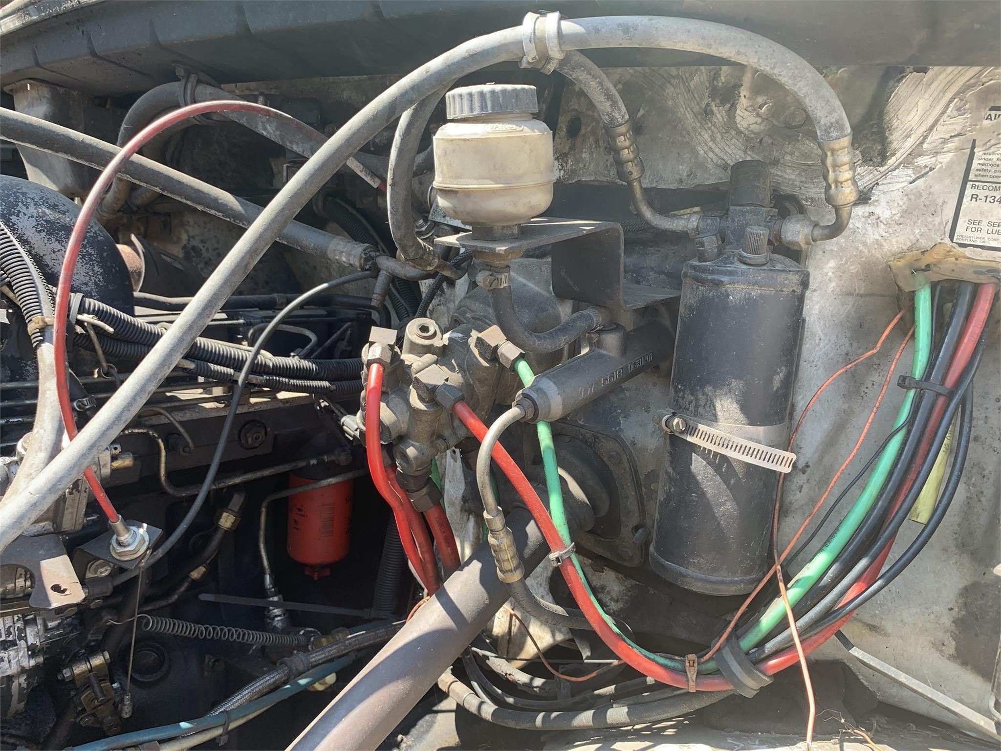 1994 Freightliner FL80 Semi Trucks/Trailer