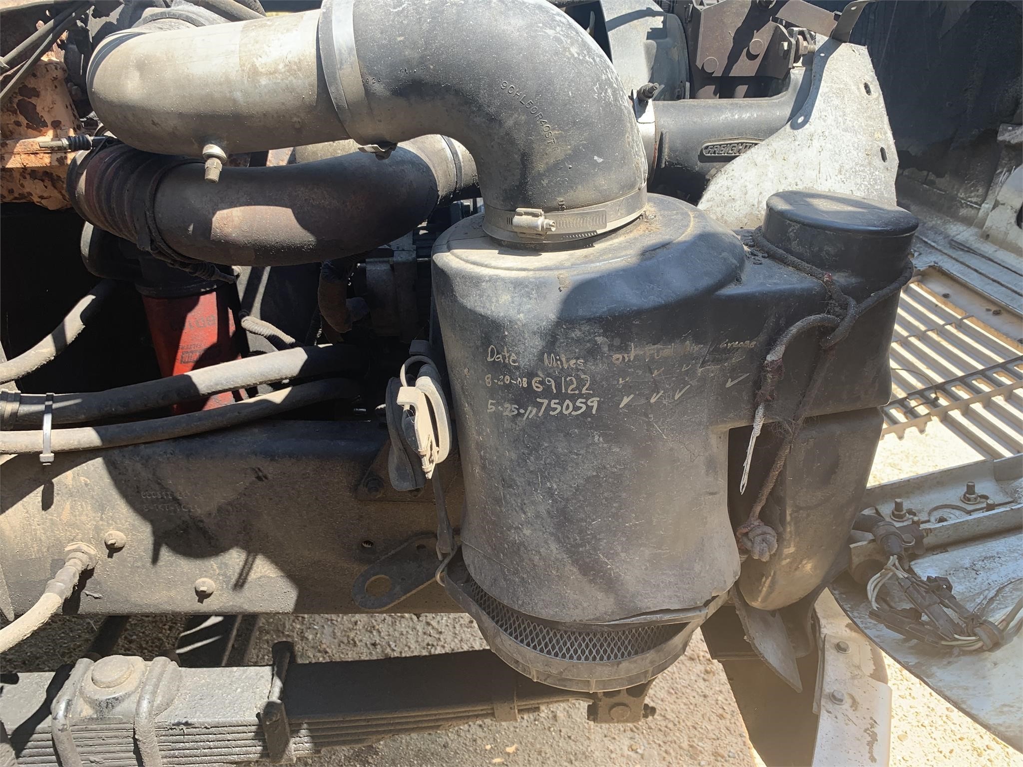 1994 Freightliner FL80 Semi Trucks/Trailer