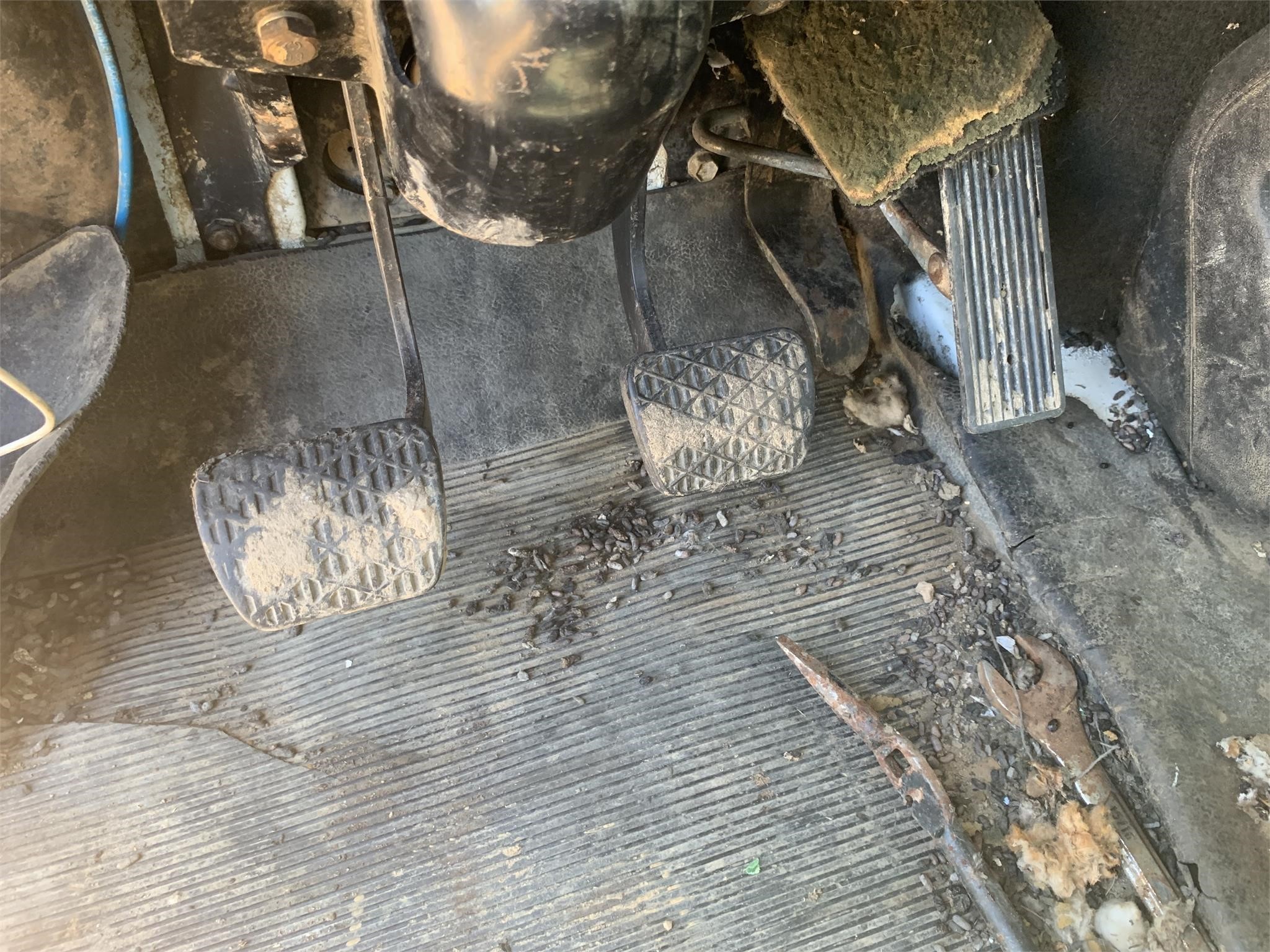 1994 Freightliner FL80 Semi Trucks/Trailer