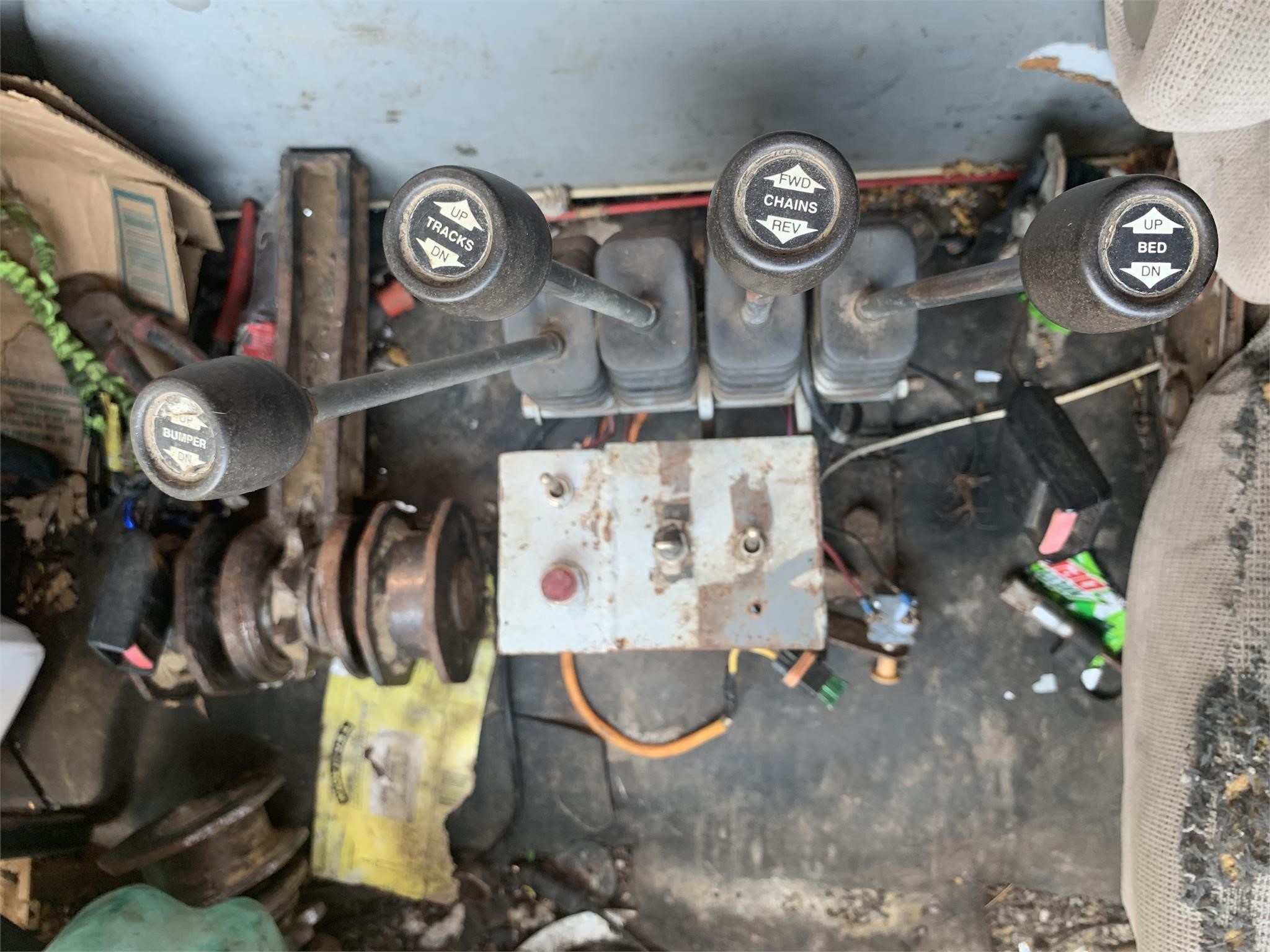 1994 Freightliner FL80 Semi Trucks/Trailer