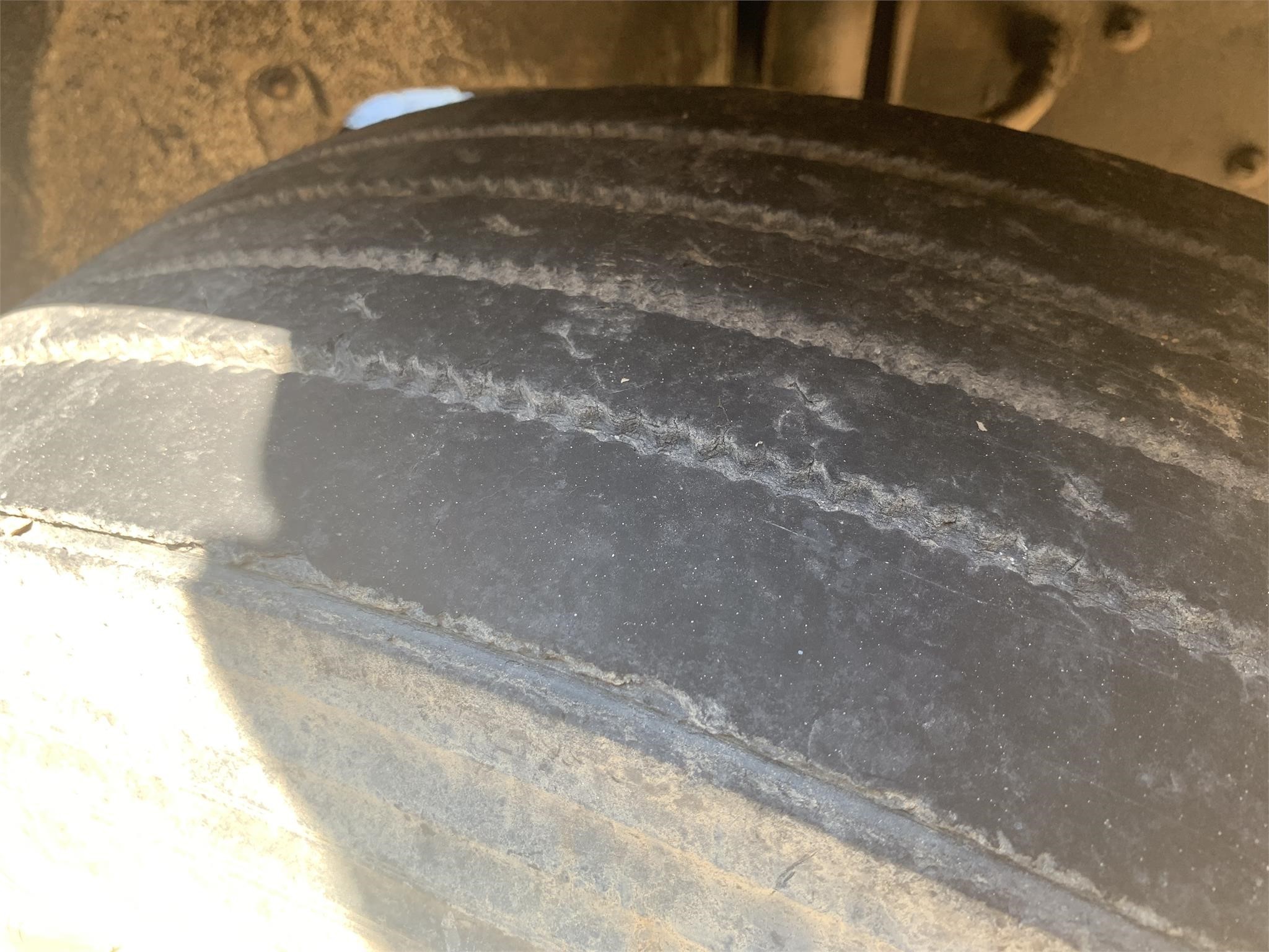 1994 Freightliner FL80 Semi Trucks/Trailer