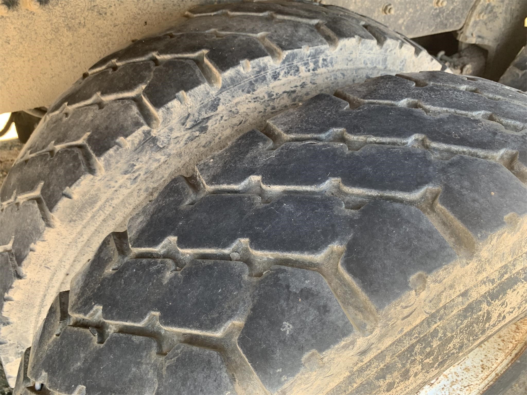 1994 Freightliner FL80 Semi Trucks/Trailer