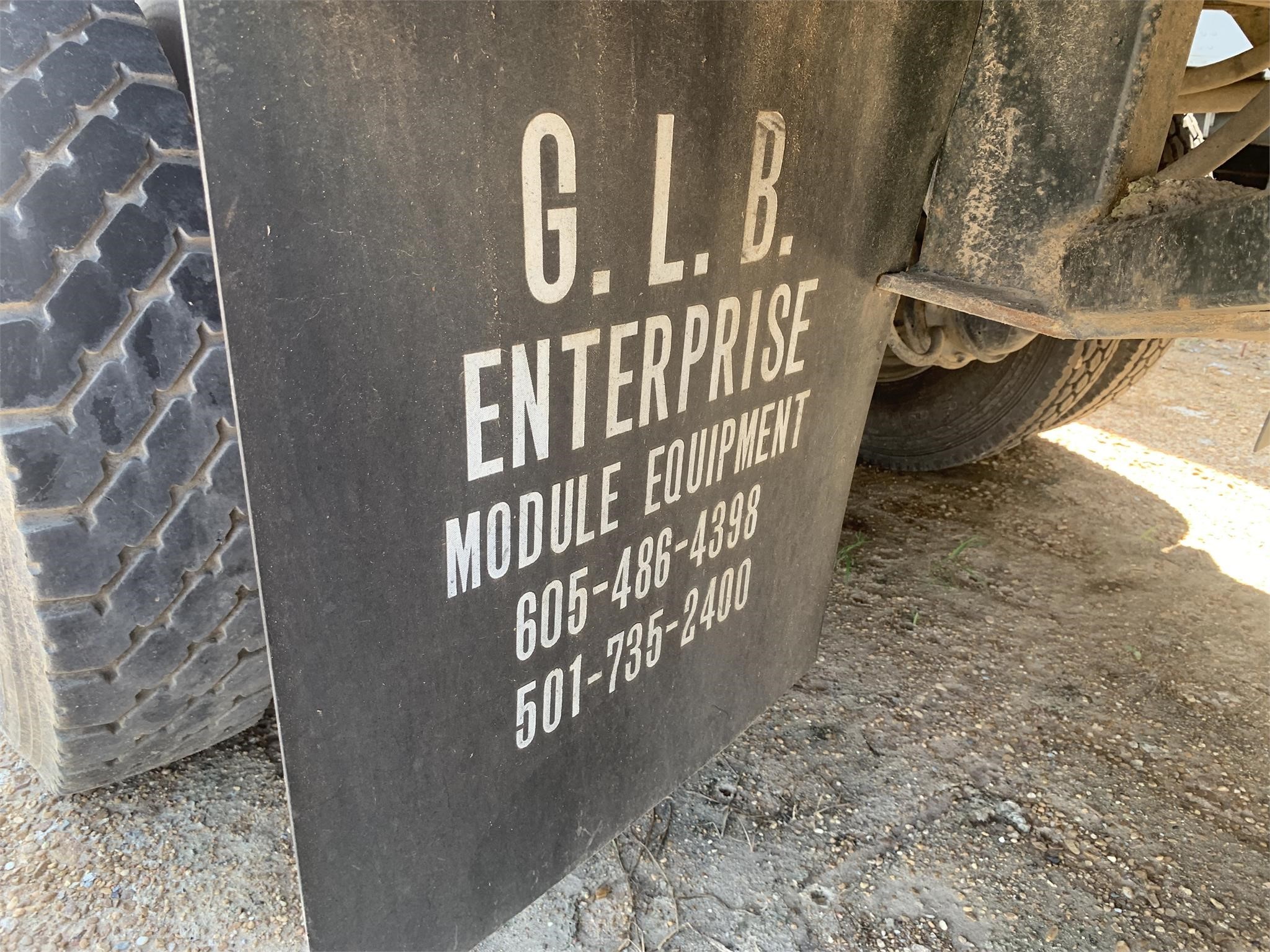 1994 Freightliner FL80 Semi Trucks/Trailer