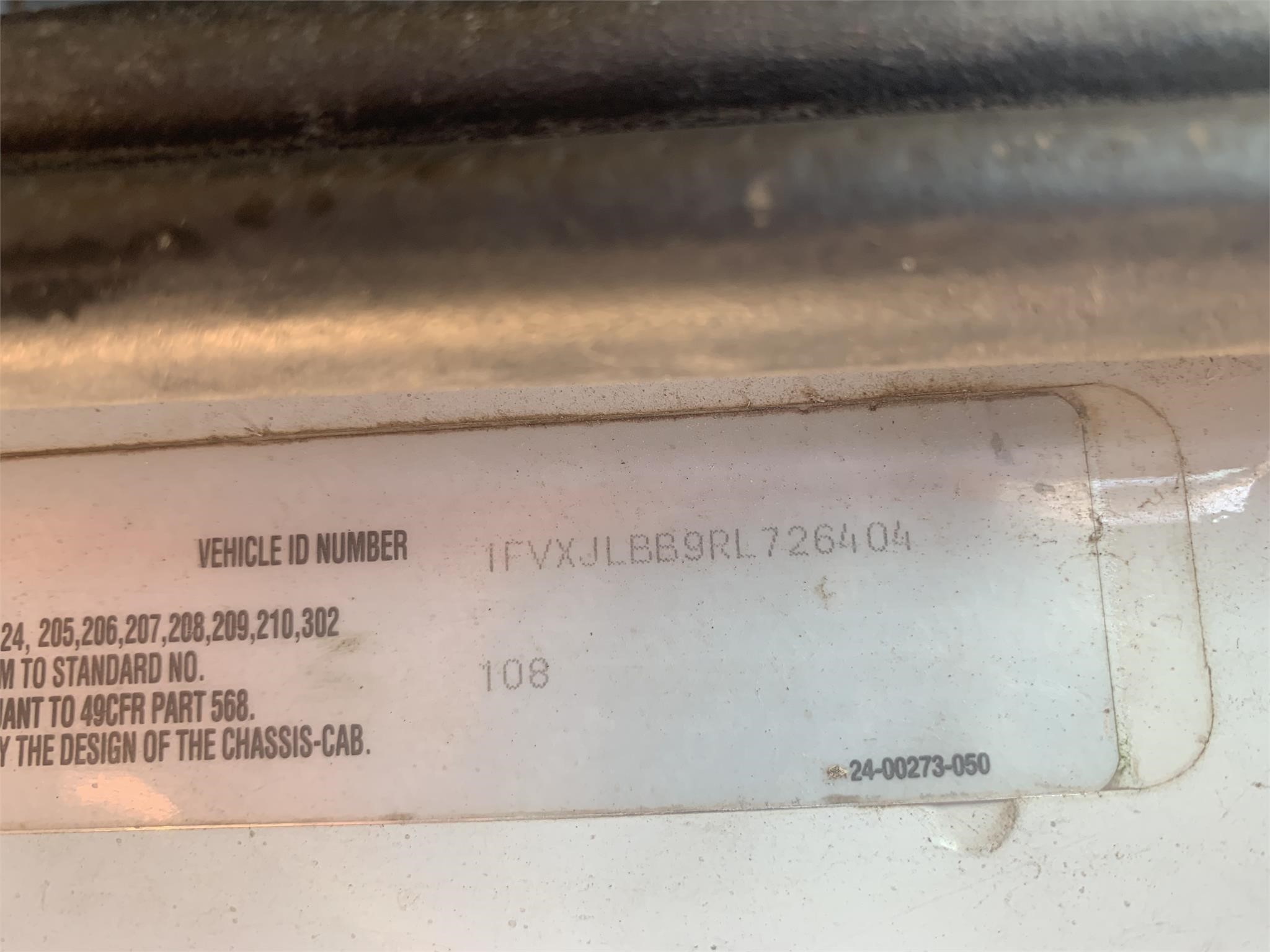 1994 Freightliner FL80 Semi Trucks/Trailer