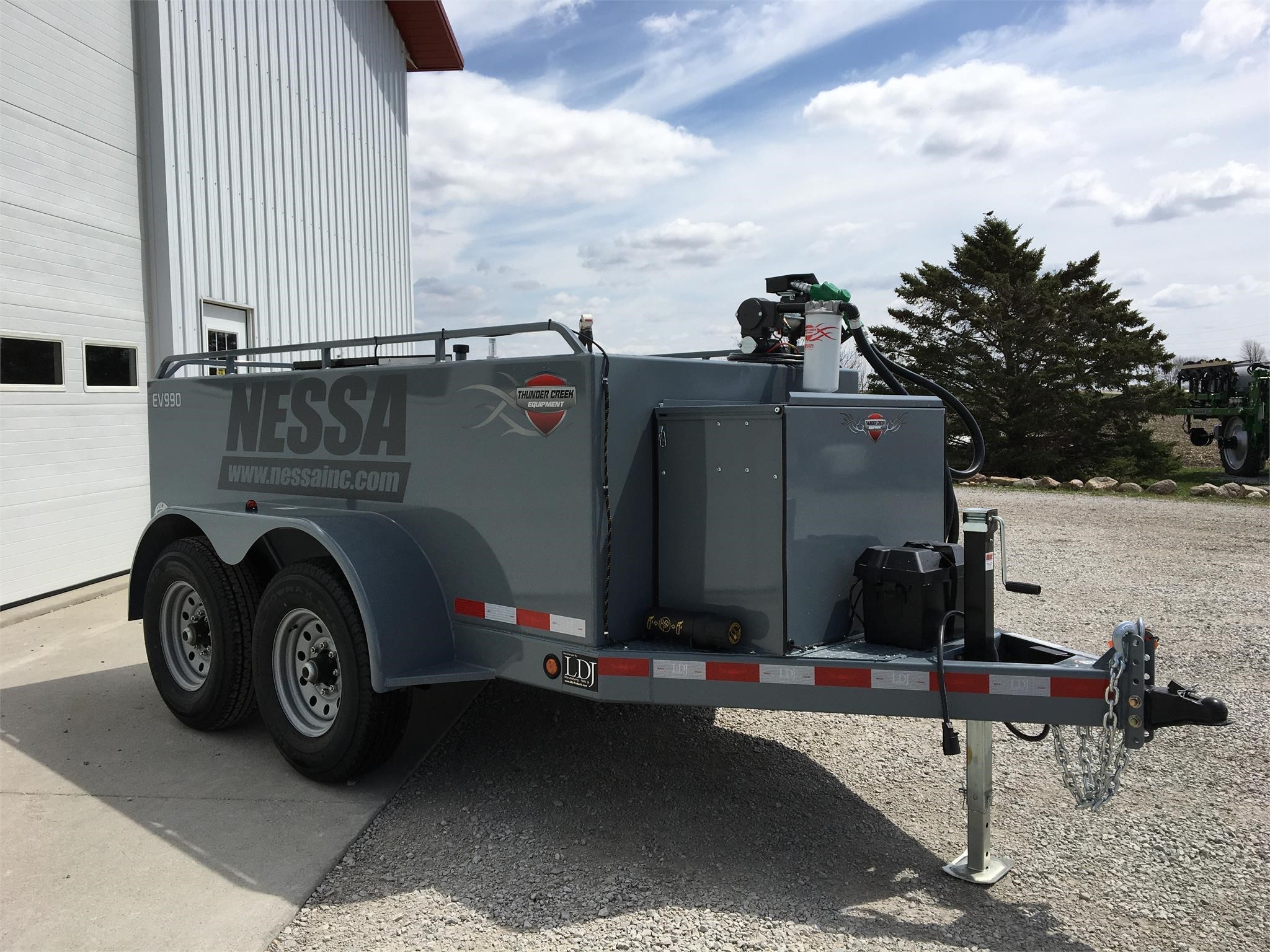 2023 Thunder Creek EV990 Fuel Trucks/Trailer