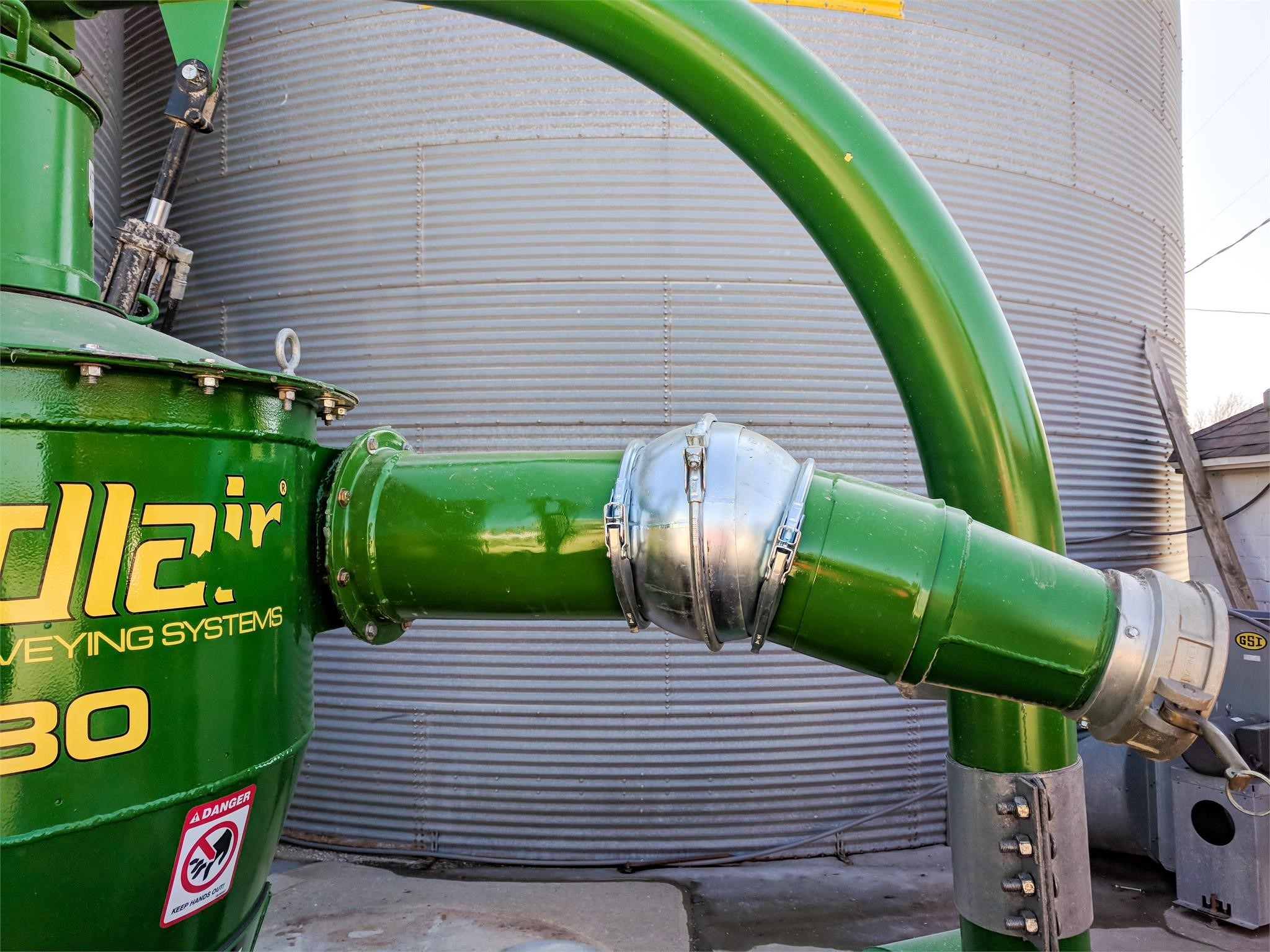 2026 Handlair 680 Grain Vac