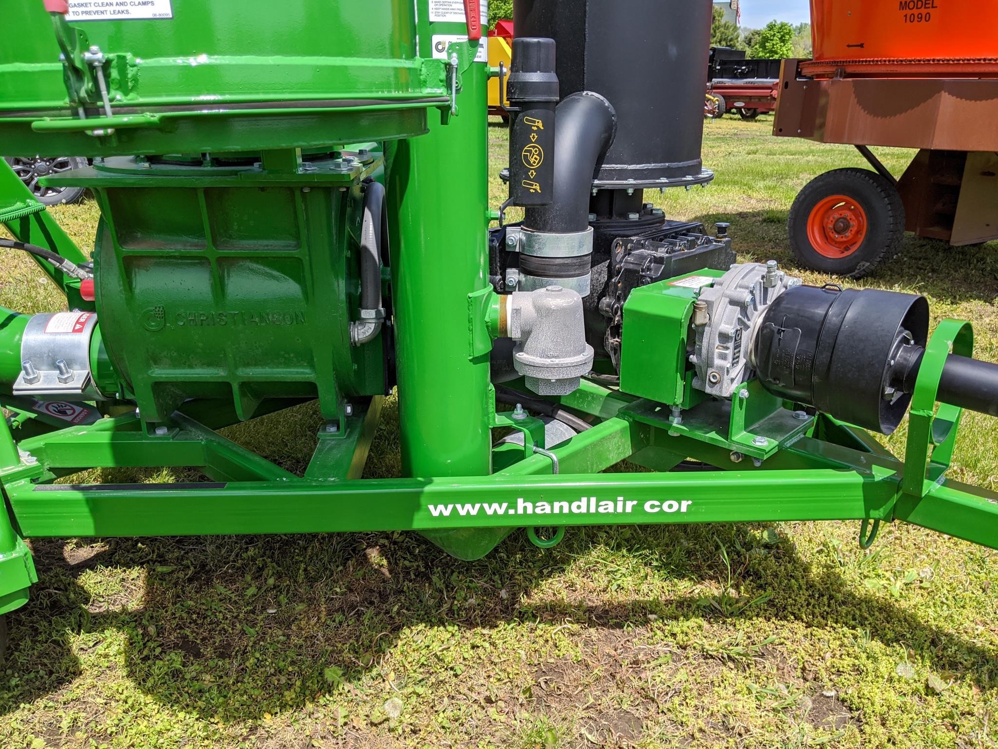 2026 Handlair 680 Grain Vac