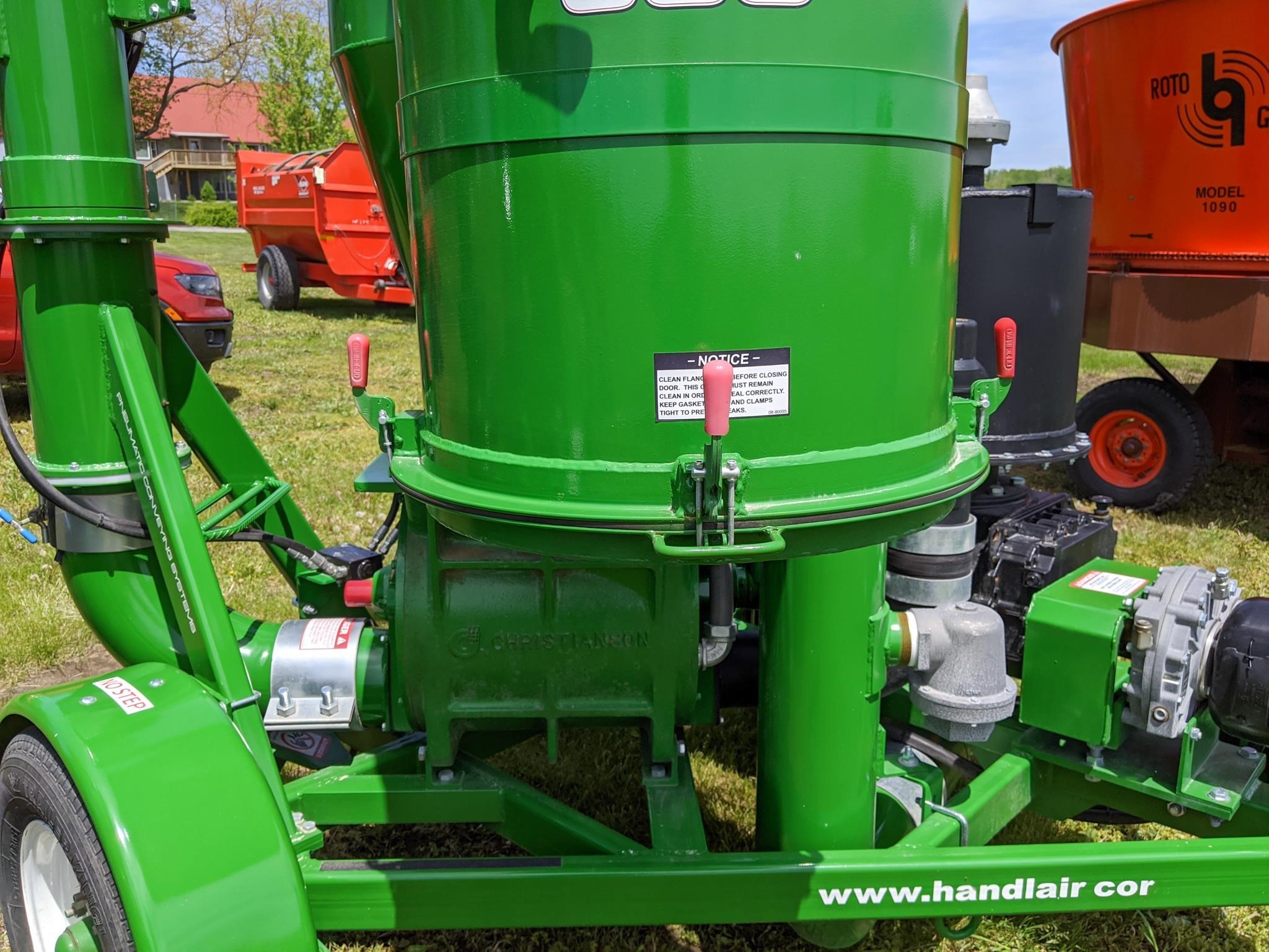2026 Handlair 680 Grain Vac