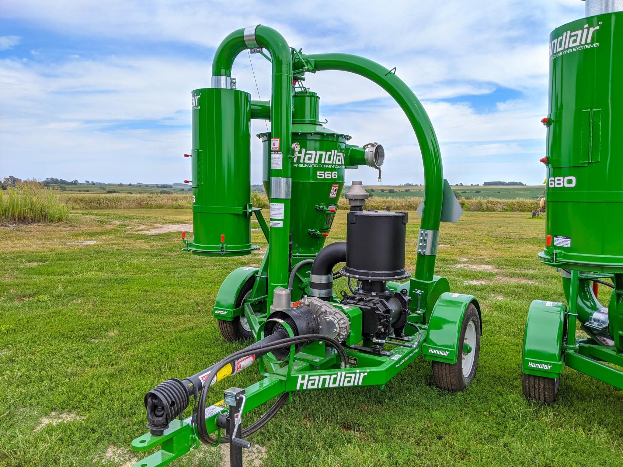 2026 Handlair 566 Grain Vac