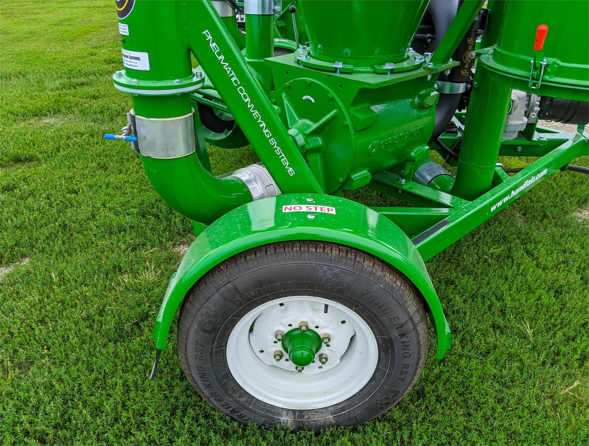 2026 Handlair 566 Grain Vac