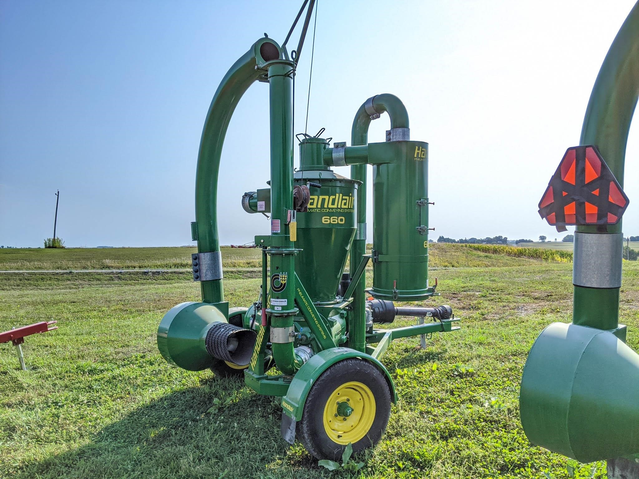 2009 Handlair 660 Grain Vac