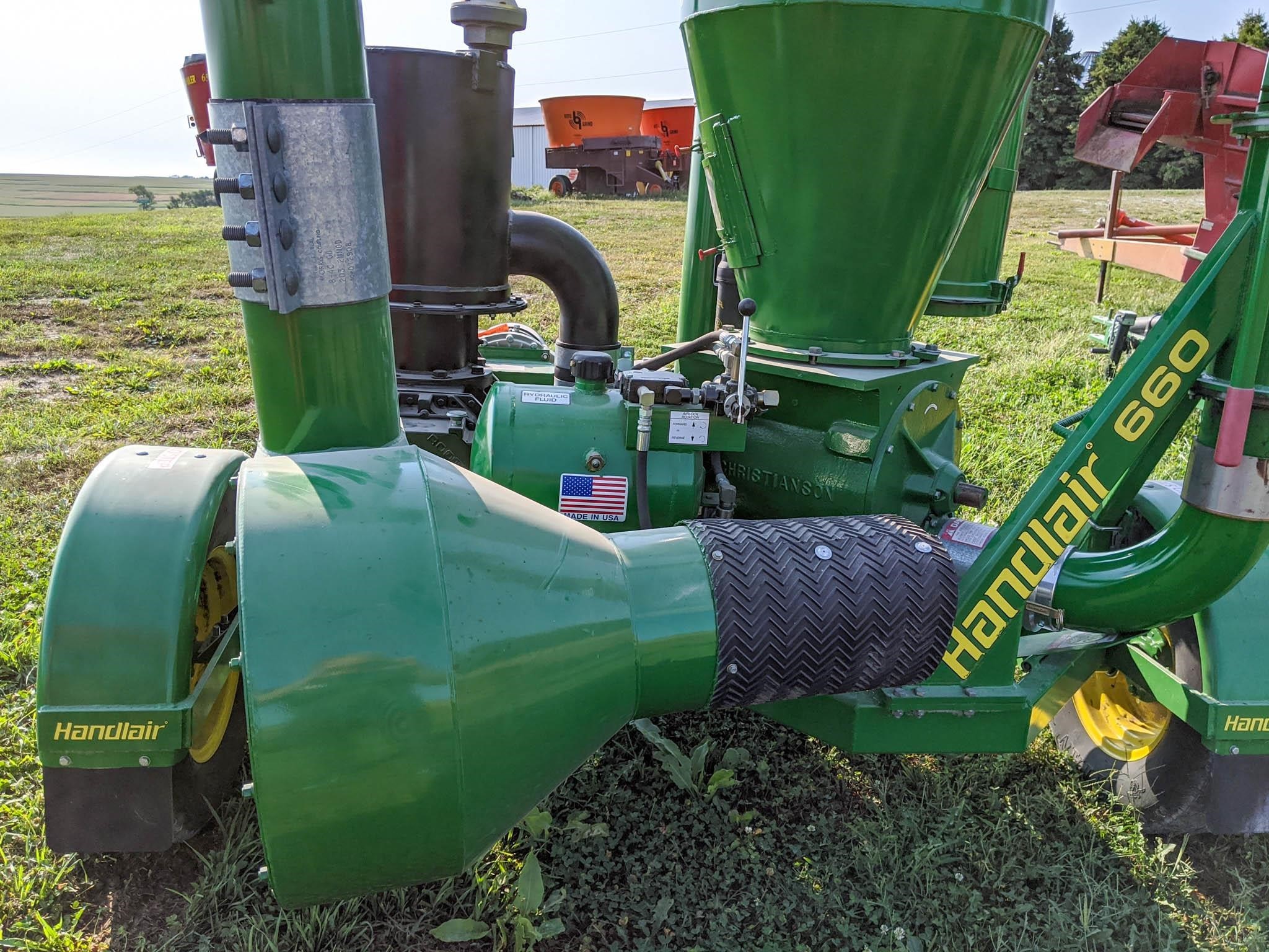 2009 Handlair 660 Grain Vac