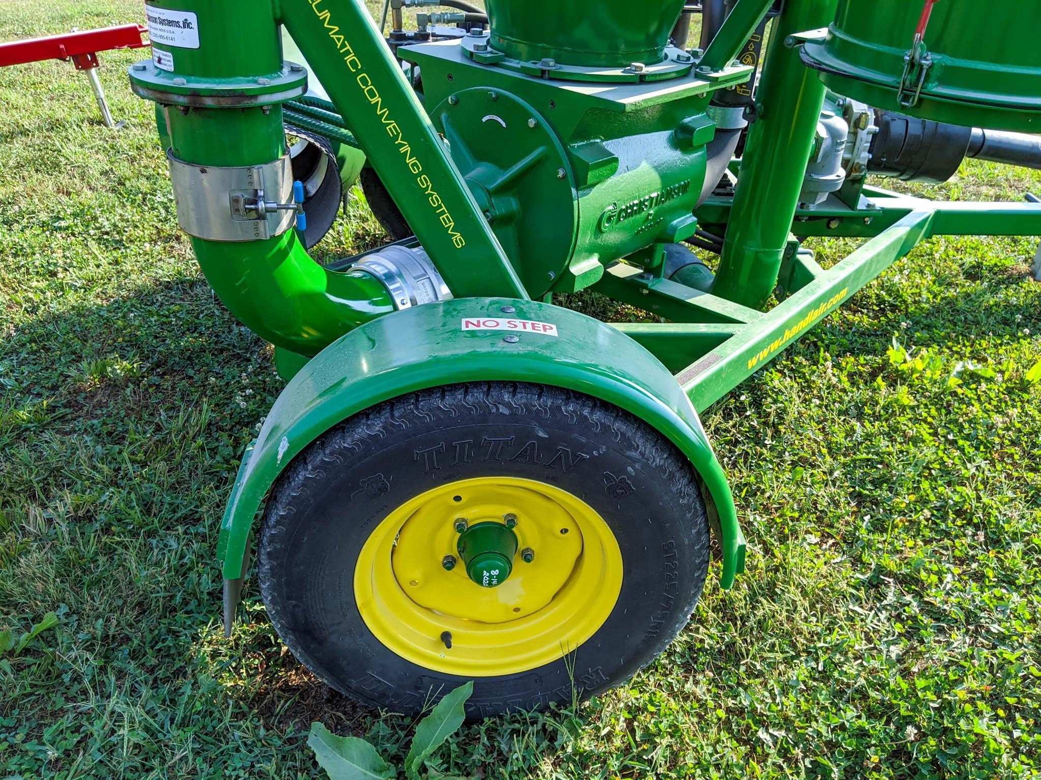 2009 Handlair 660 Grain Vac