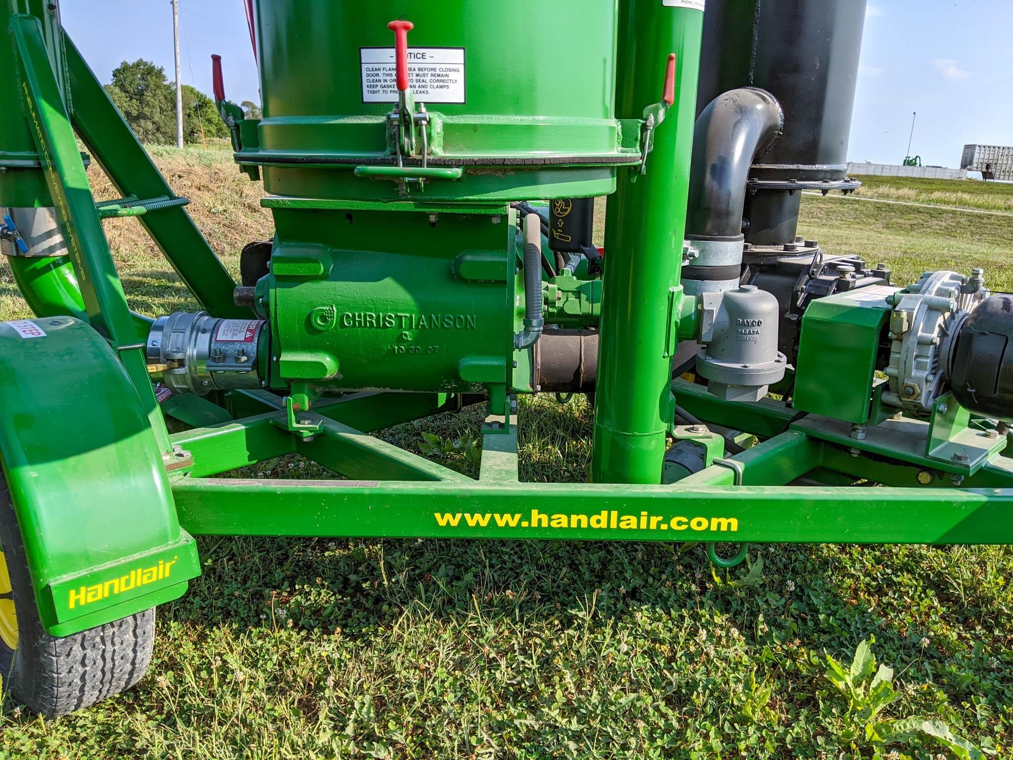 2009 Handlair 660 Grain Vac