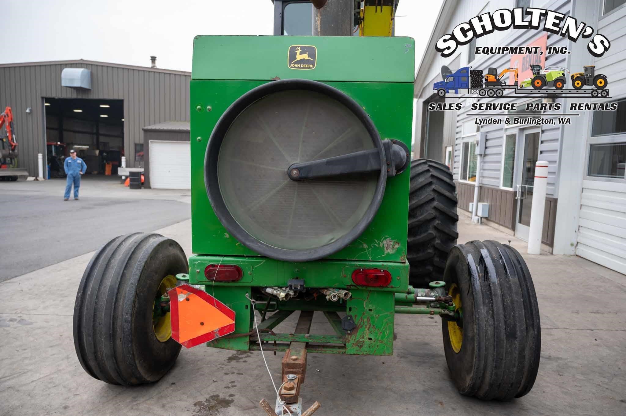 1992 John Deere 5830 Self-Propelled Forage Harvester
