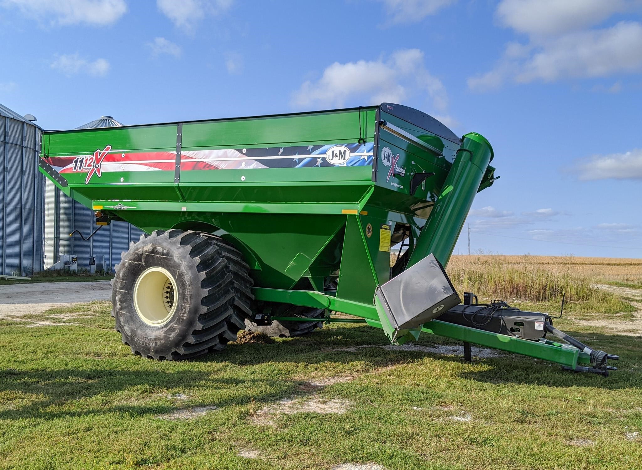 2026 J&M 1112 Grain Cart