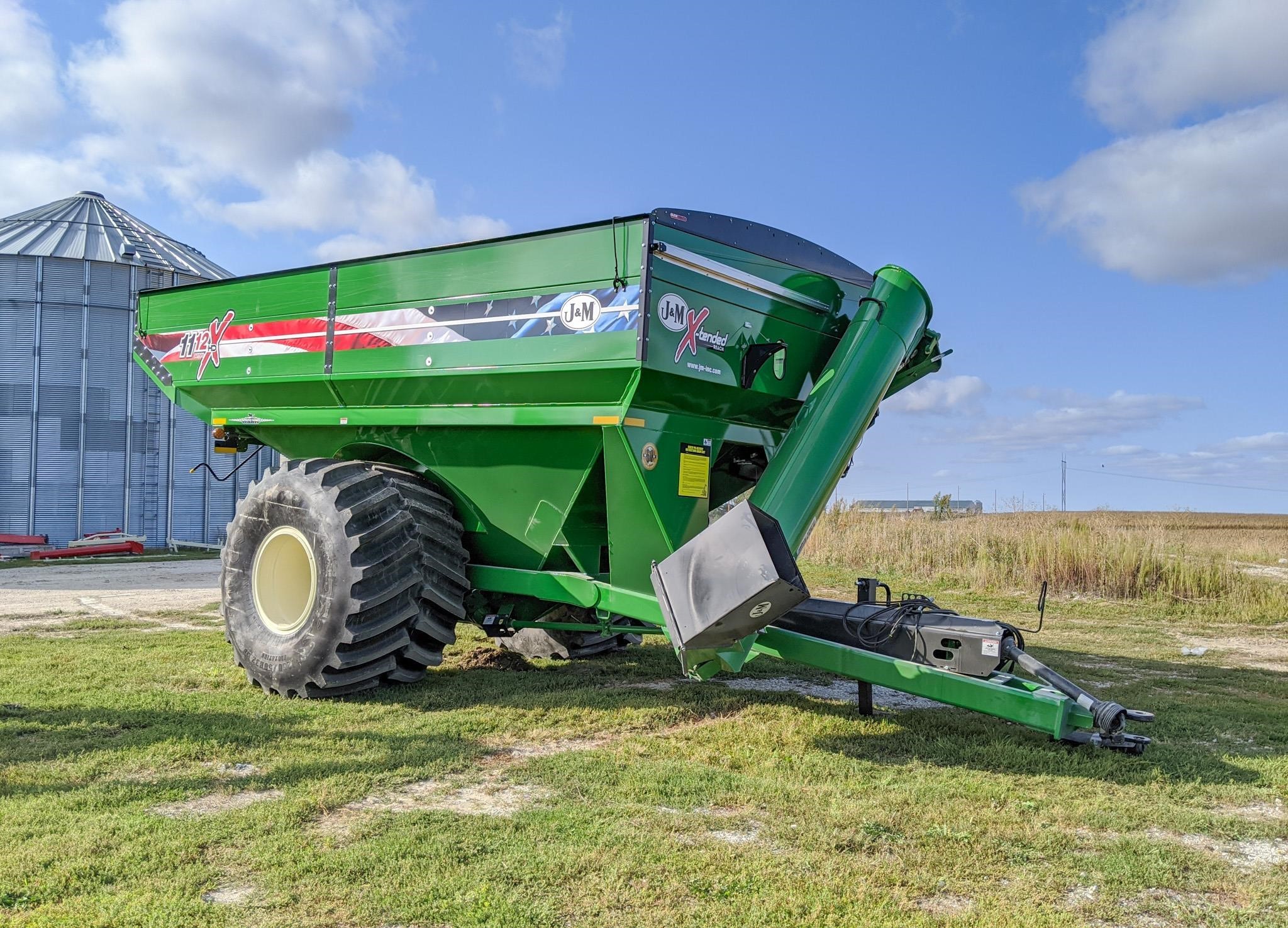 2026 J&M 1112 Grain Cart