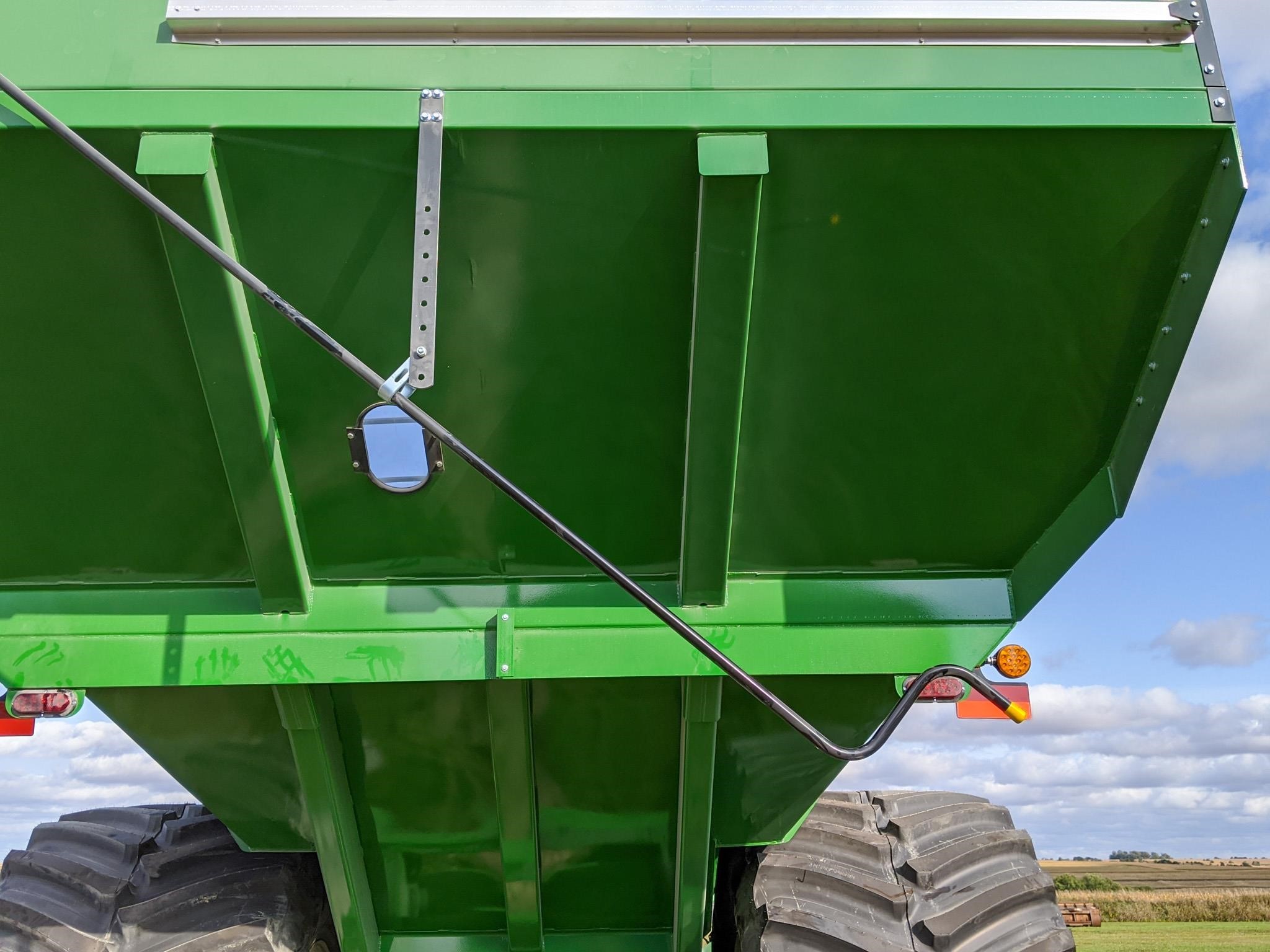 2026 J&M 1112 Grain Cart