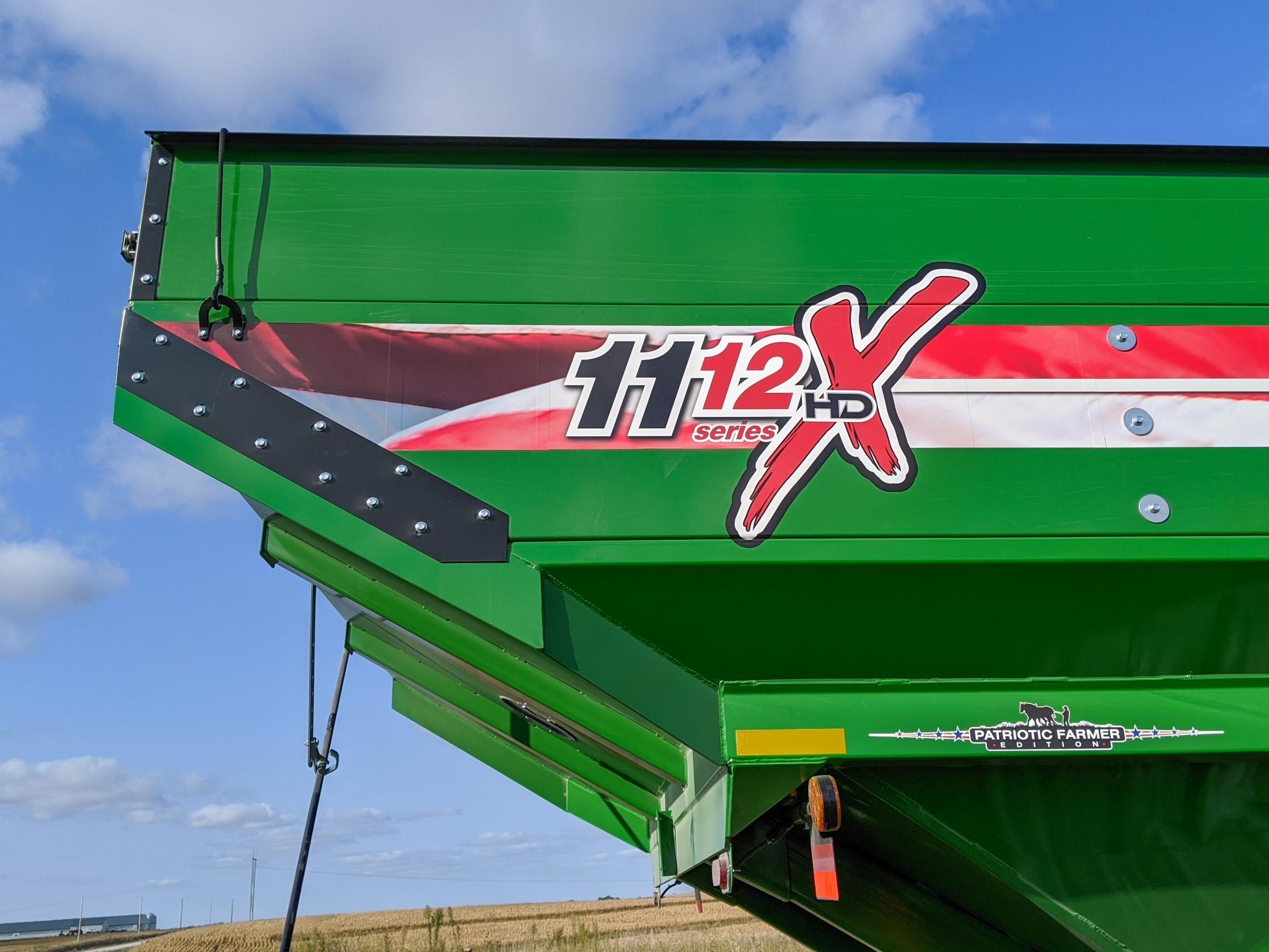 2026 J&M 1112 Grain Cart