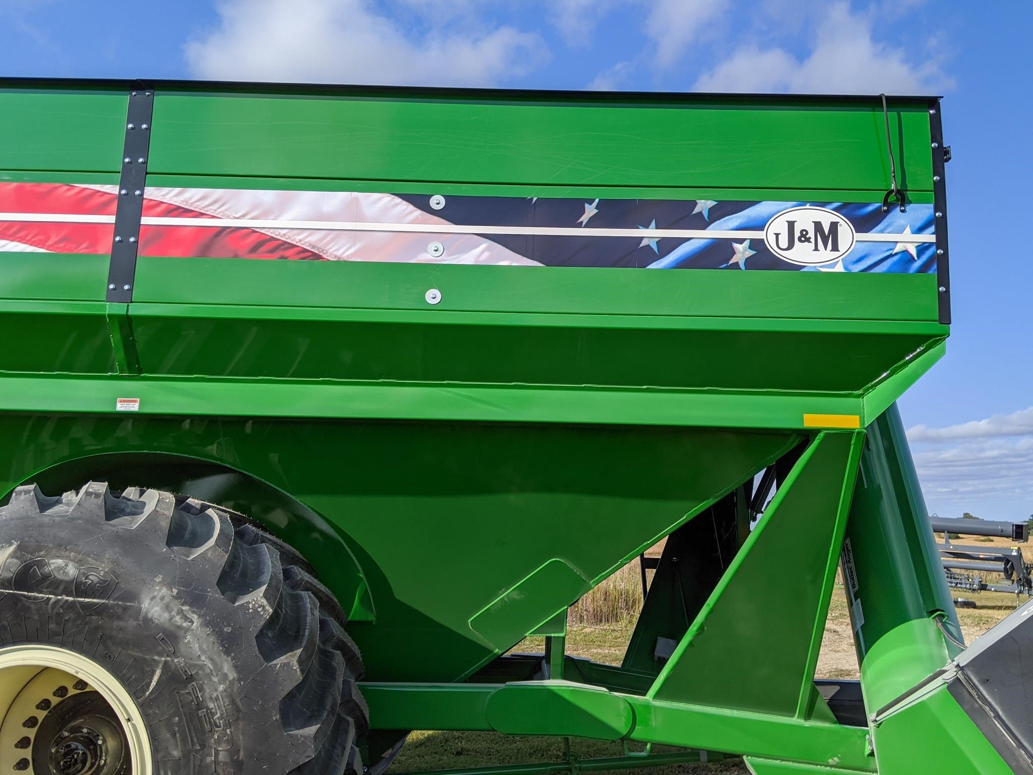 2026 J&M 1112 Grain Cart
