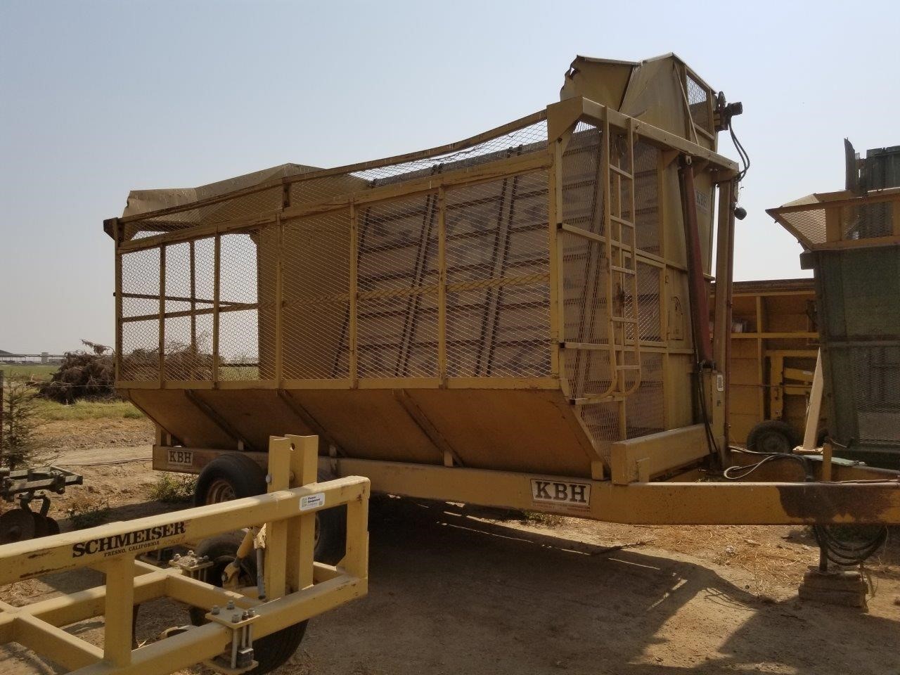 1992 KBH Mule Boy Cotton Equipment