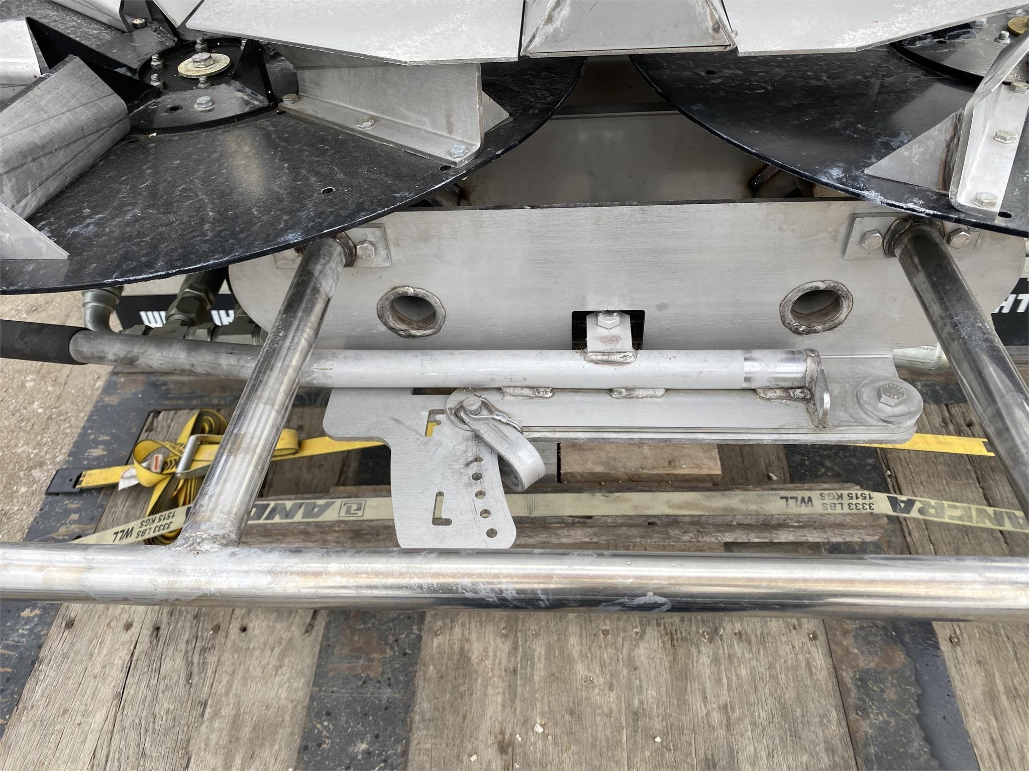 2022 Unverferth PROFORCE 1250 PullType Fertilizer Spreader Call