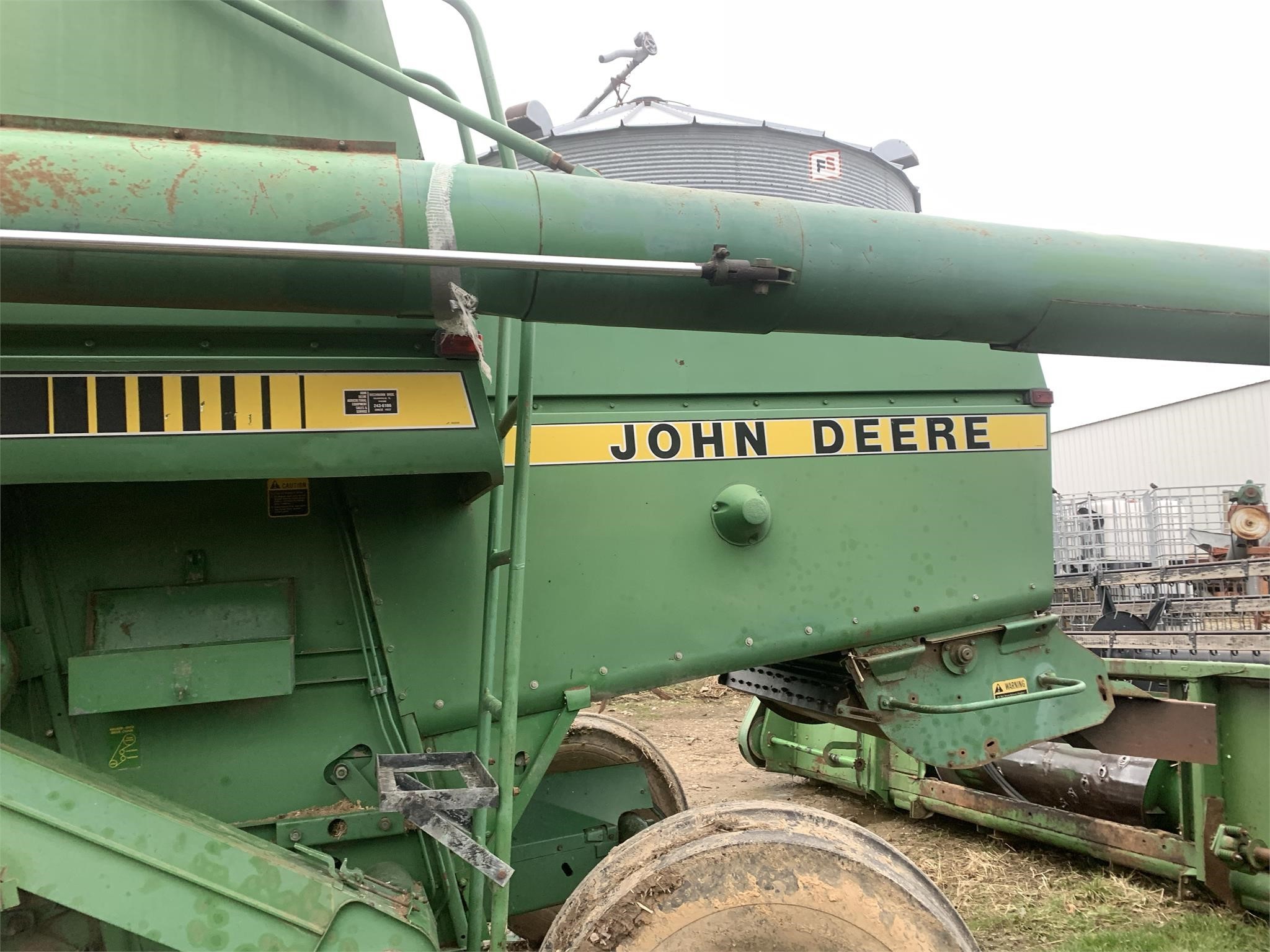 John Deere 4420 Combine 7,500 Machinery Pete