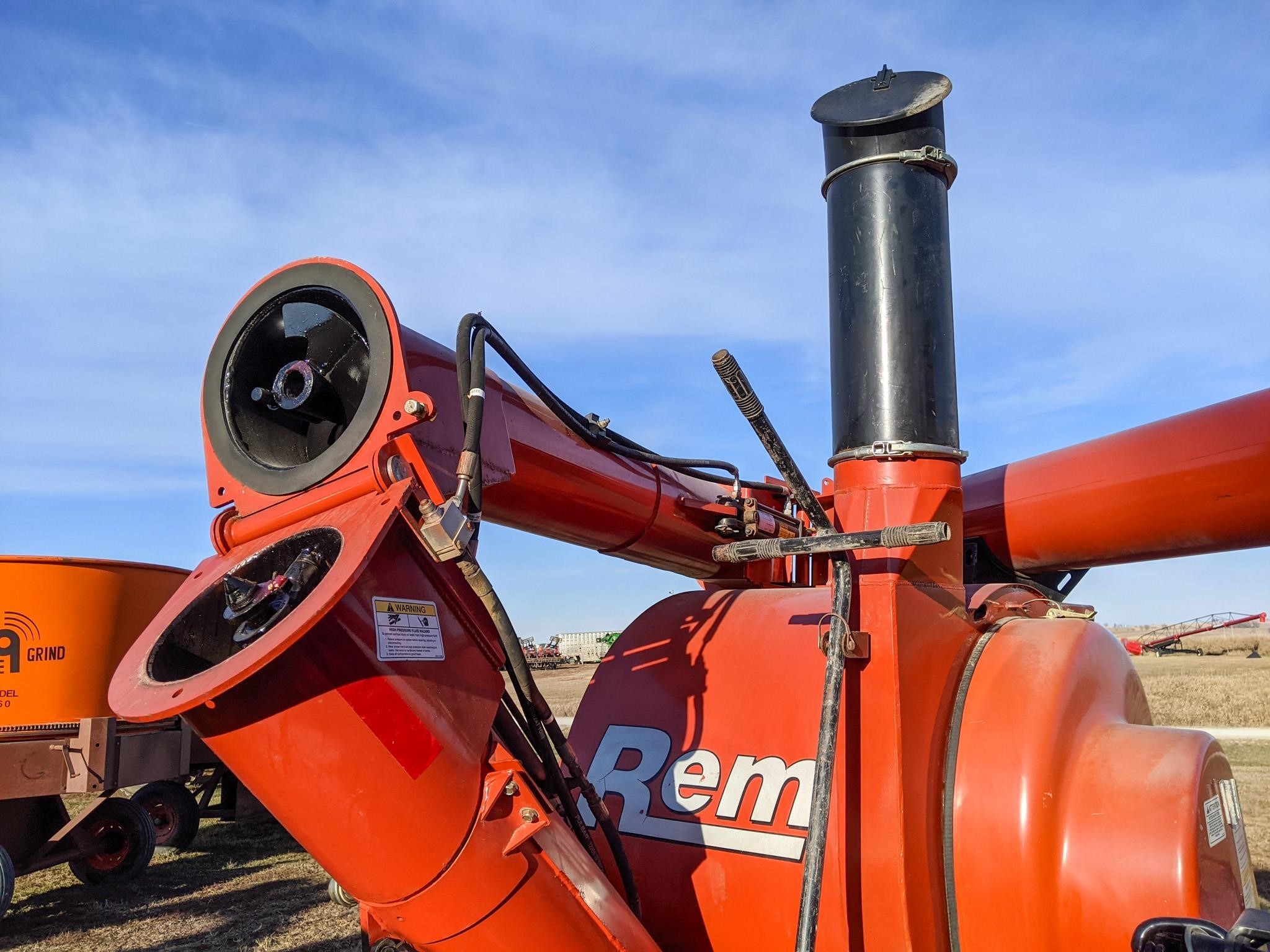 2010 Rem 2700 Grain Vac