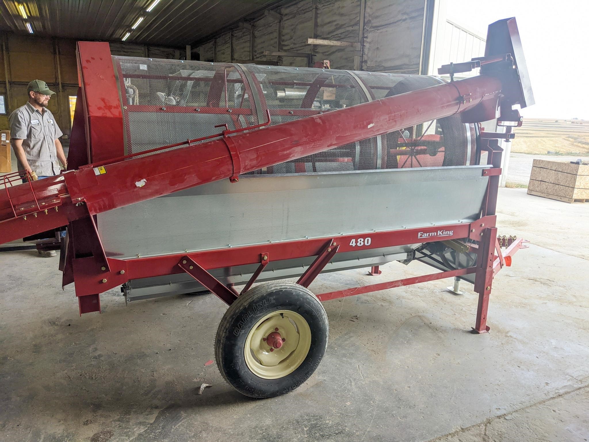 2026 Farm King Y482 Grain Cleaner