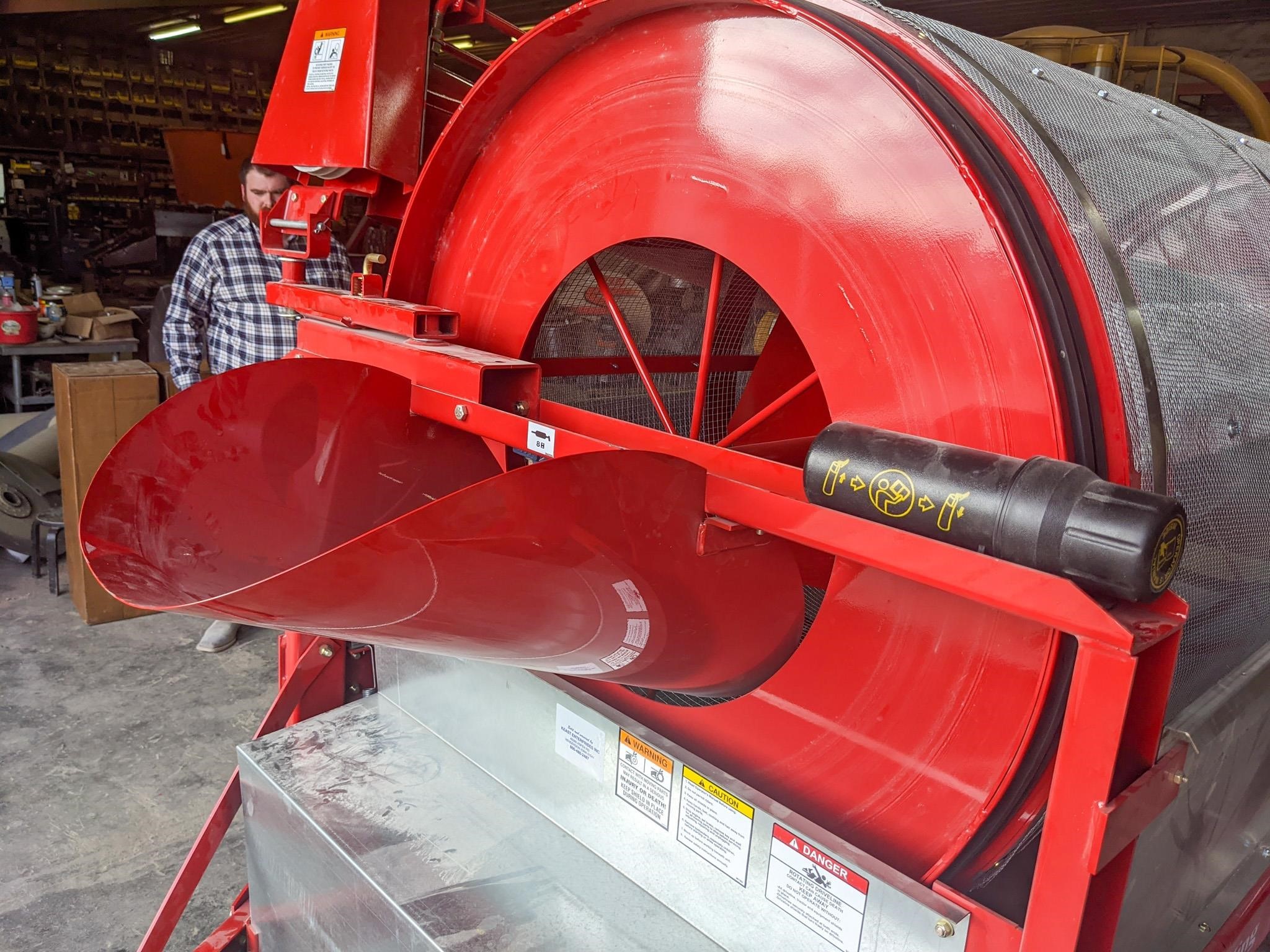 2026 Farm King Y482 Grain Cleaner